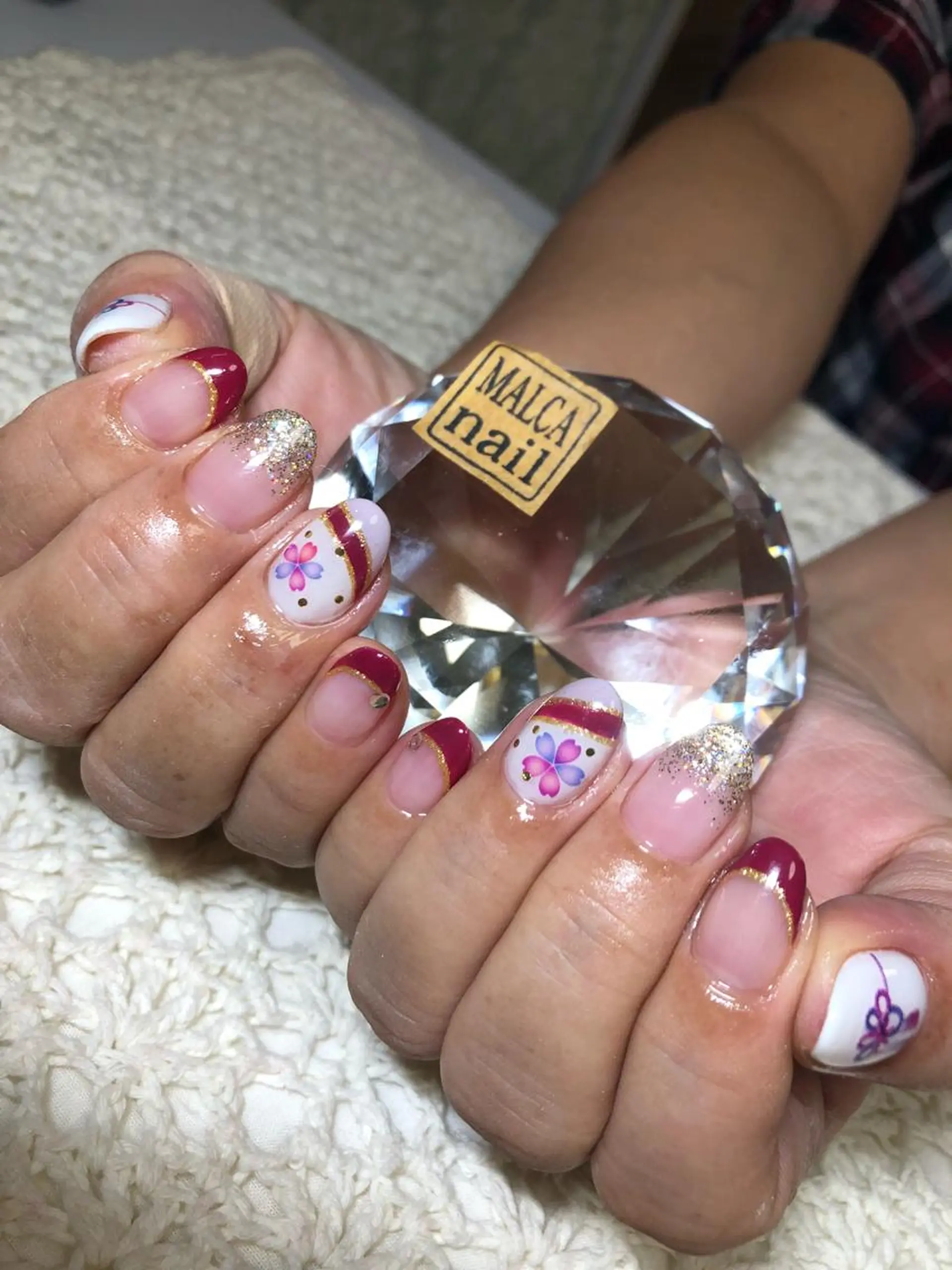 ミディアム カラー パーマ ヘアアレンジ メンズ キッズ ネイル マツエク・マツパ 荒木 莉奈のネイルデザイン