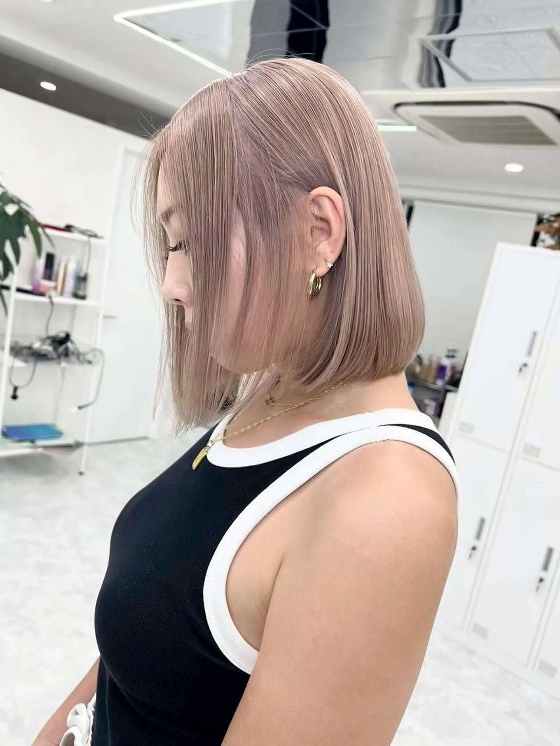 ミディアム カラー アディクシーカラー アッシュ バレイヤージュ ベージュカラー ブルーカラー 髪質改善ストレート髪 質改善カラー特化中崎のヘアスタイル