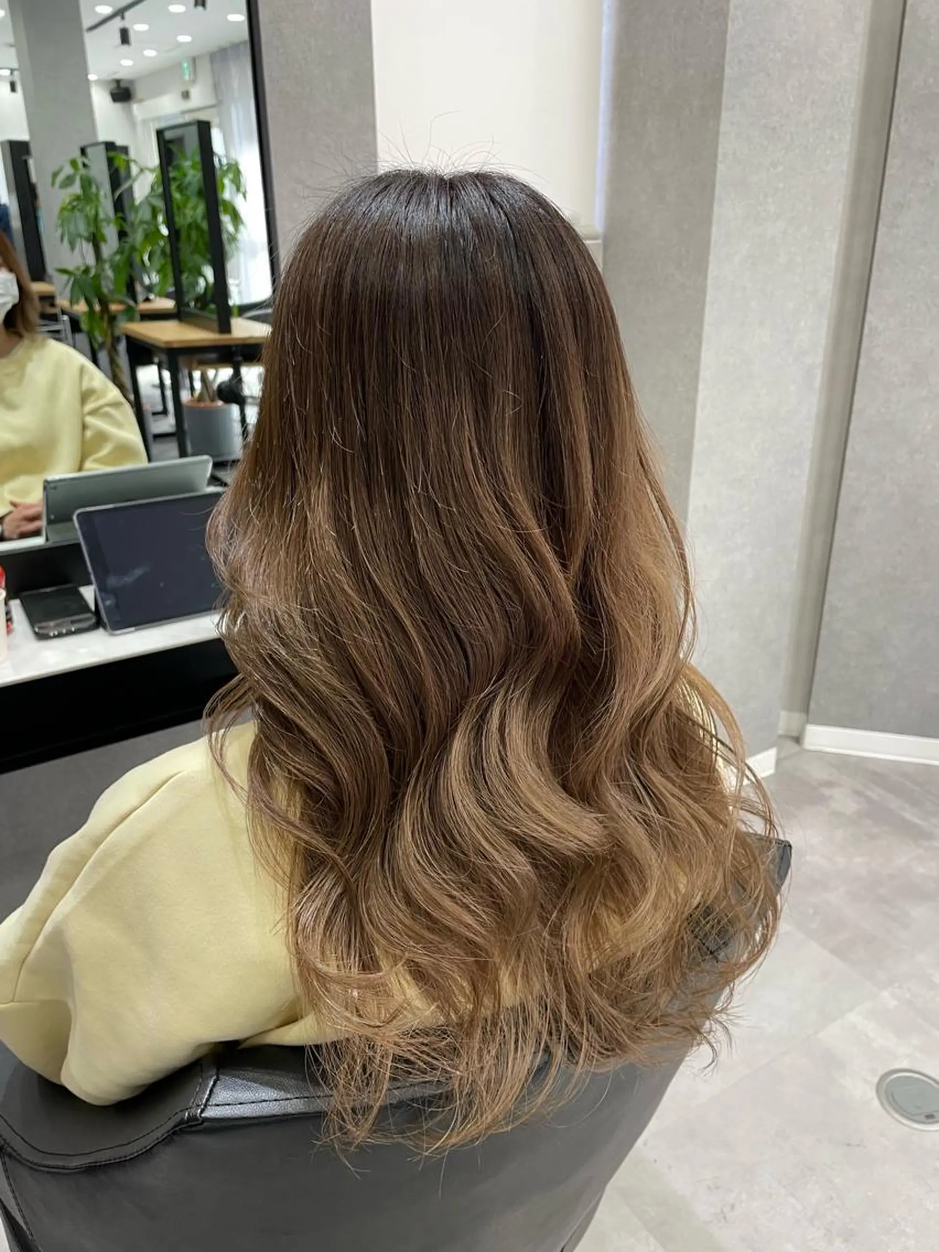 ロング カラー THE2ND 大竹 瞳のヘアスタイル
