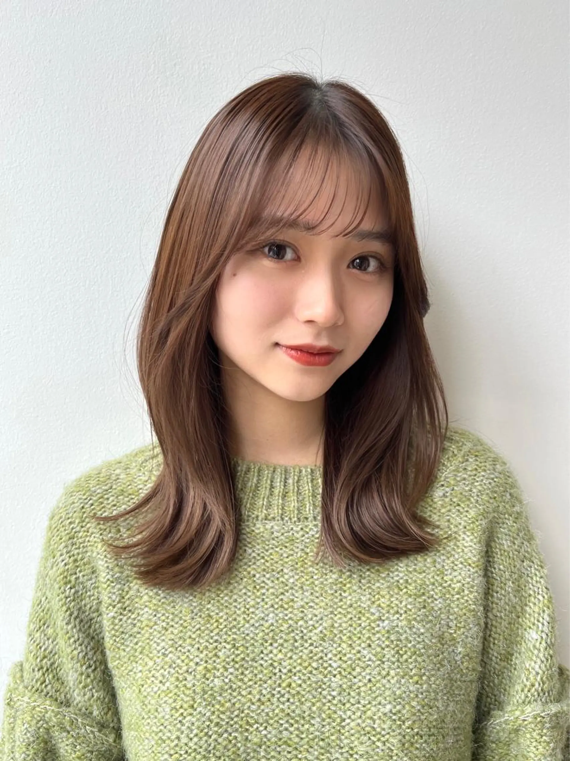 ミディアム シースルーバング 佐藤 悠衣/透明感 カラー/似合わせ前髪のヘアスタイル