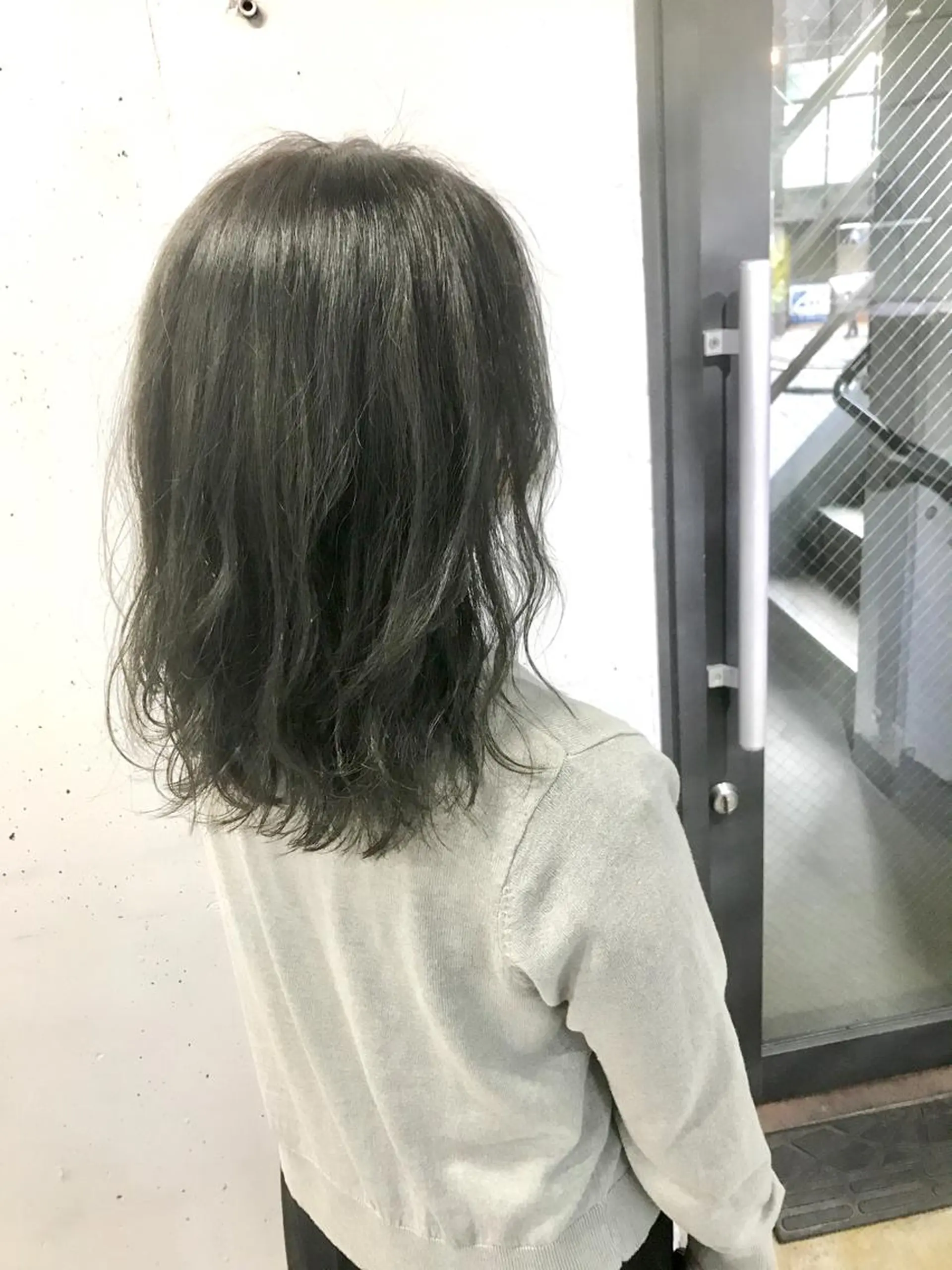 ミディアム 外ハネヘア lok[ロク] 高田馬場のヘアスタイル