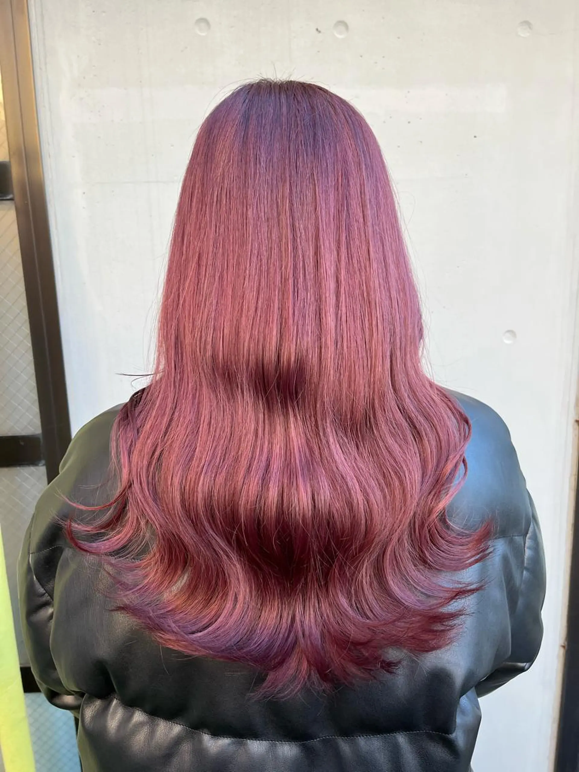 ロング カラー ブリーチ ピンクカラー 【lyann表参道】 大内優衣のヘアスタイル