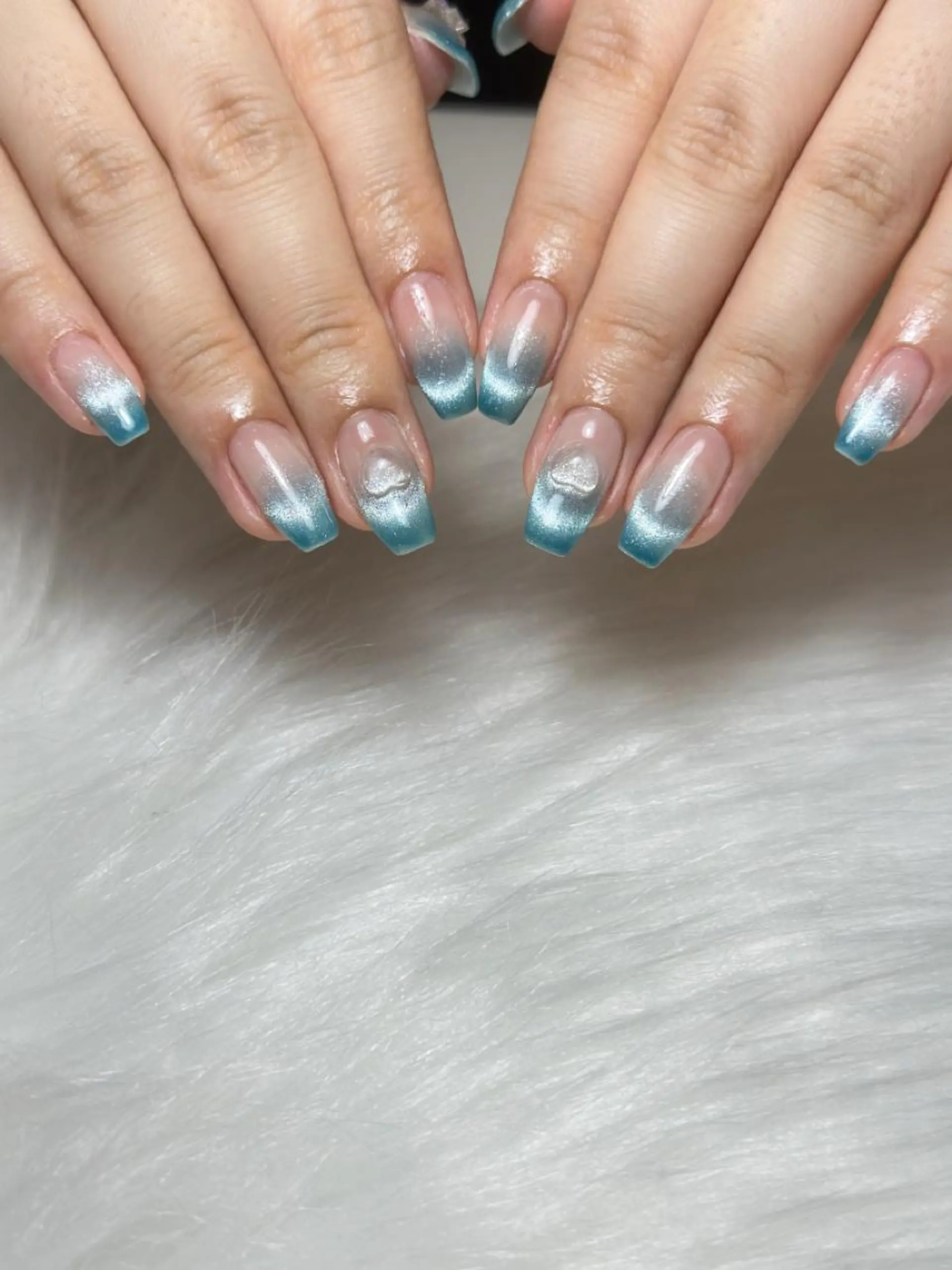 ネイル ハンドネイル Mona【パラジェル ・長さ出し専門店】のネイルデザイン