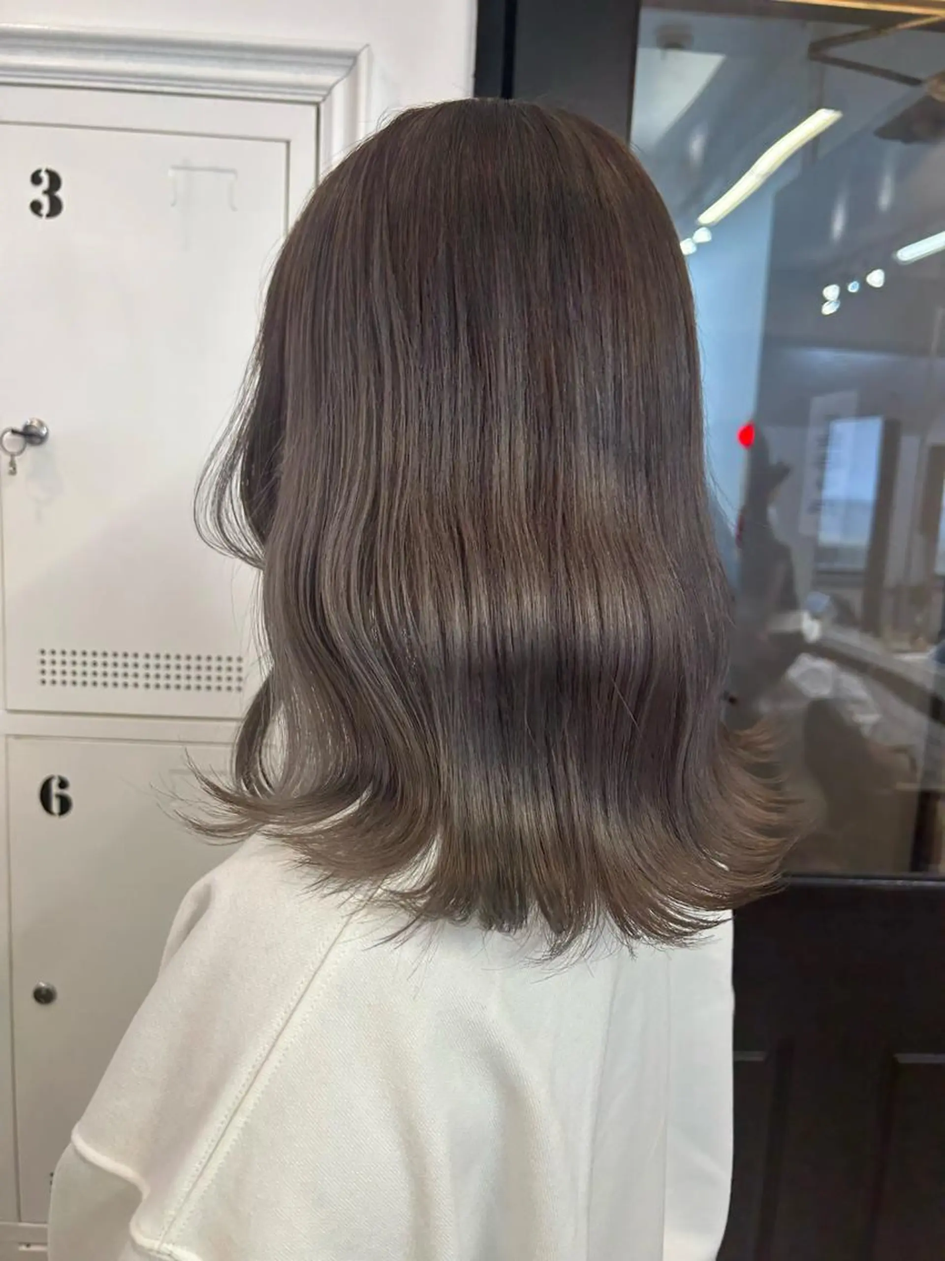 カラー グレージュ 🤍垢抜け♡透明感 カラーmoeka🤍のヘアスタイル