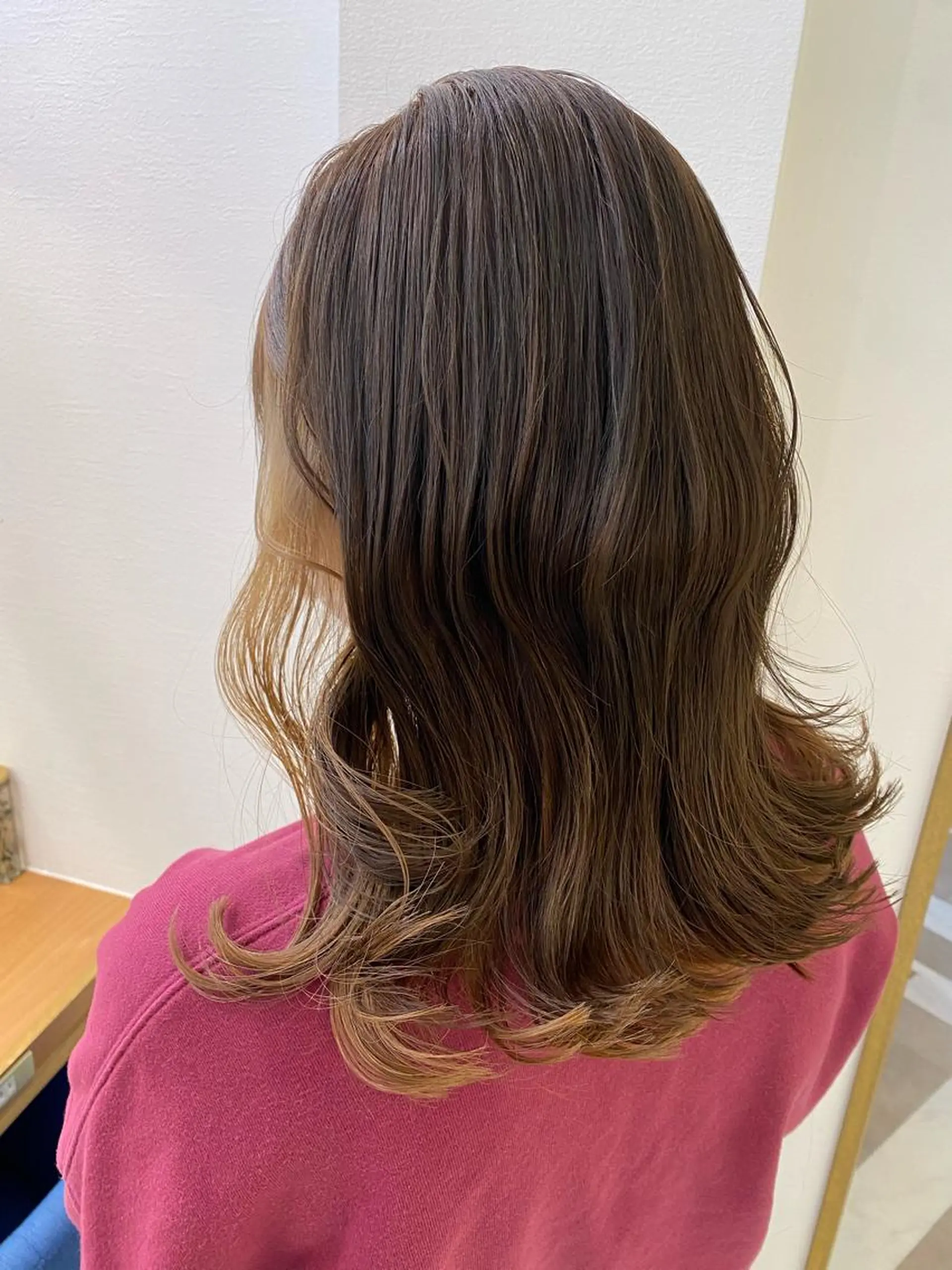 セミロング カラー ヘアカラー トリートメント 顔周り/ブリーチなし /縮毛矯正🫧伊勢のヘアスタイル