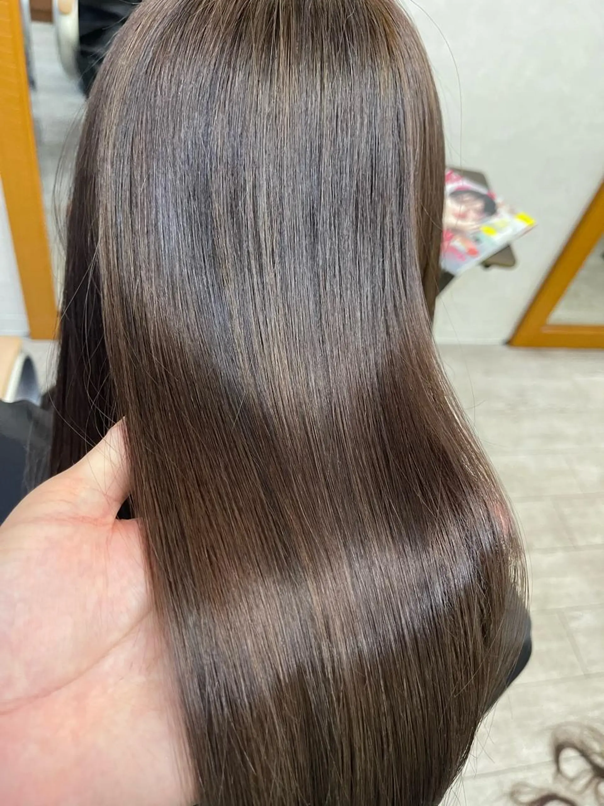 セミロング Hair design Laule'a  ラウレア所属・新福島店長 植松裕也のヘアスタイル