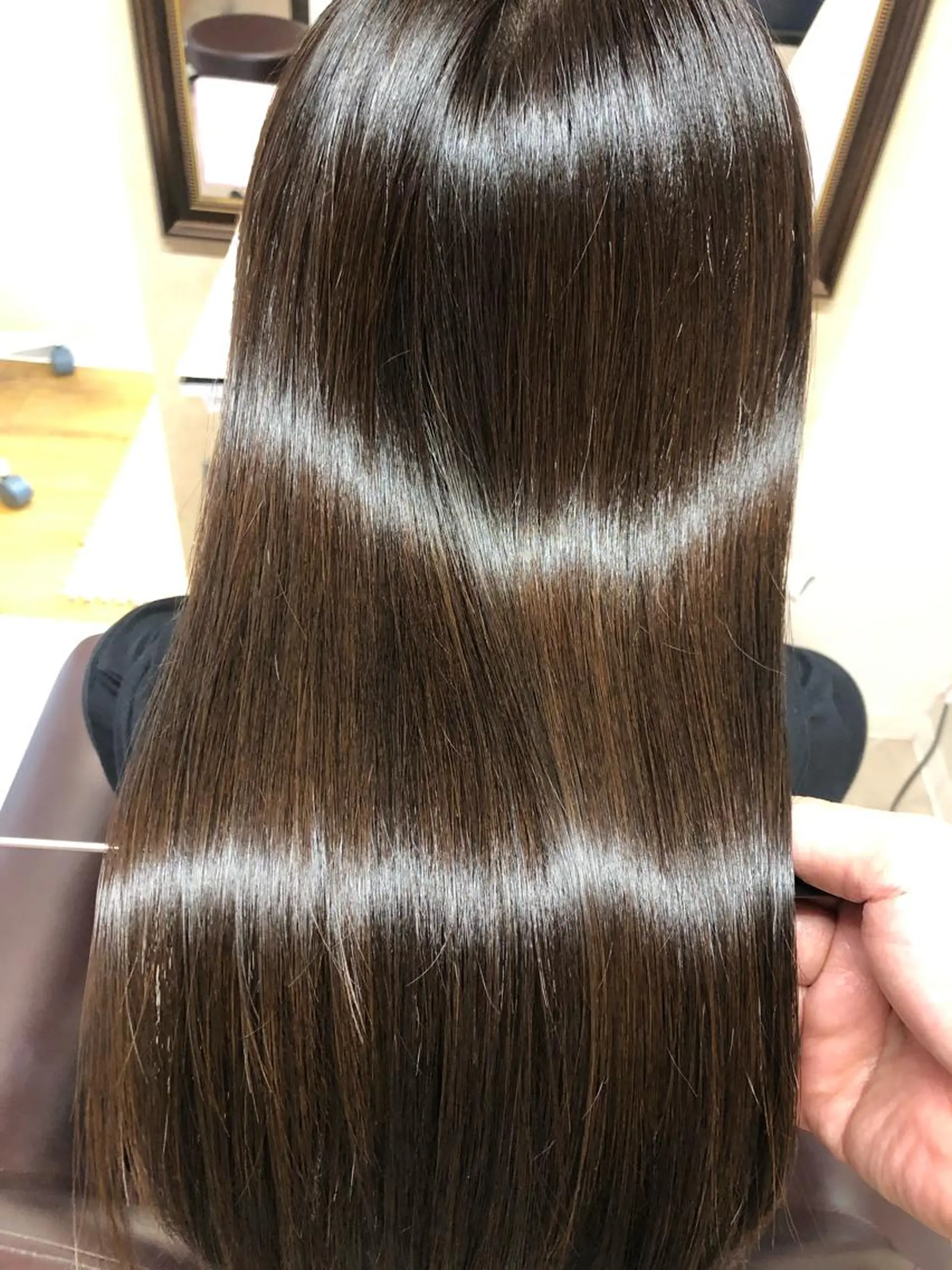 ロング カラー パーマ アディクシーカラー イルミナカラー くせ毛 髪質改善 縮毛矯正 tuuli トゥーリのヘアスタイル