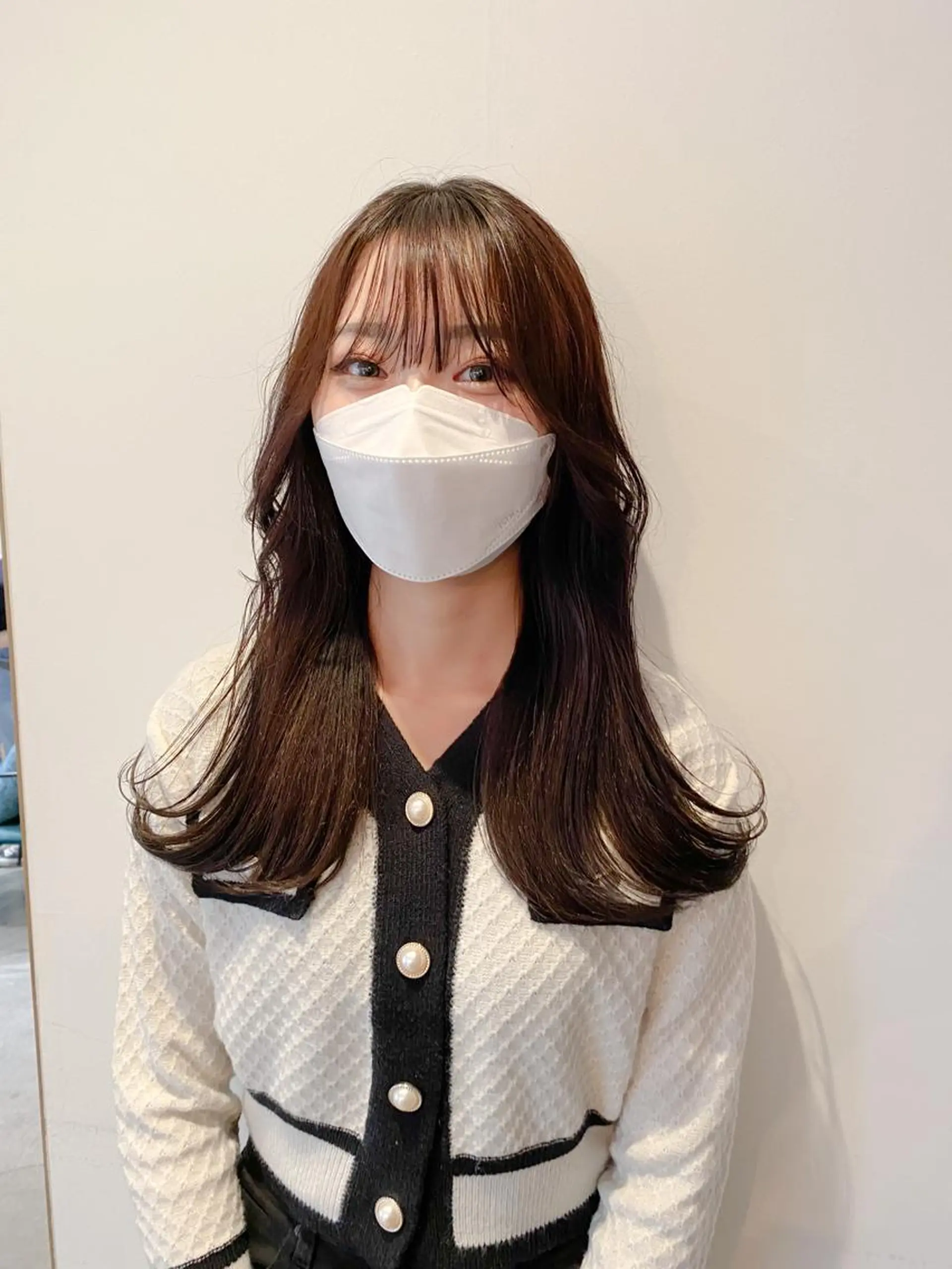 ロング カラー ベージュカラー ブリーチ ハイトーンカラー ミルクティーベージュ くびれヘア カット ヘアカラー トリートメント 美髪ストレート 川本雄己のヘアスタイル