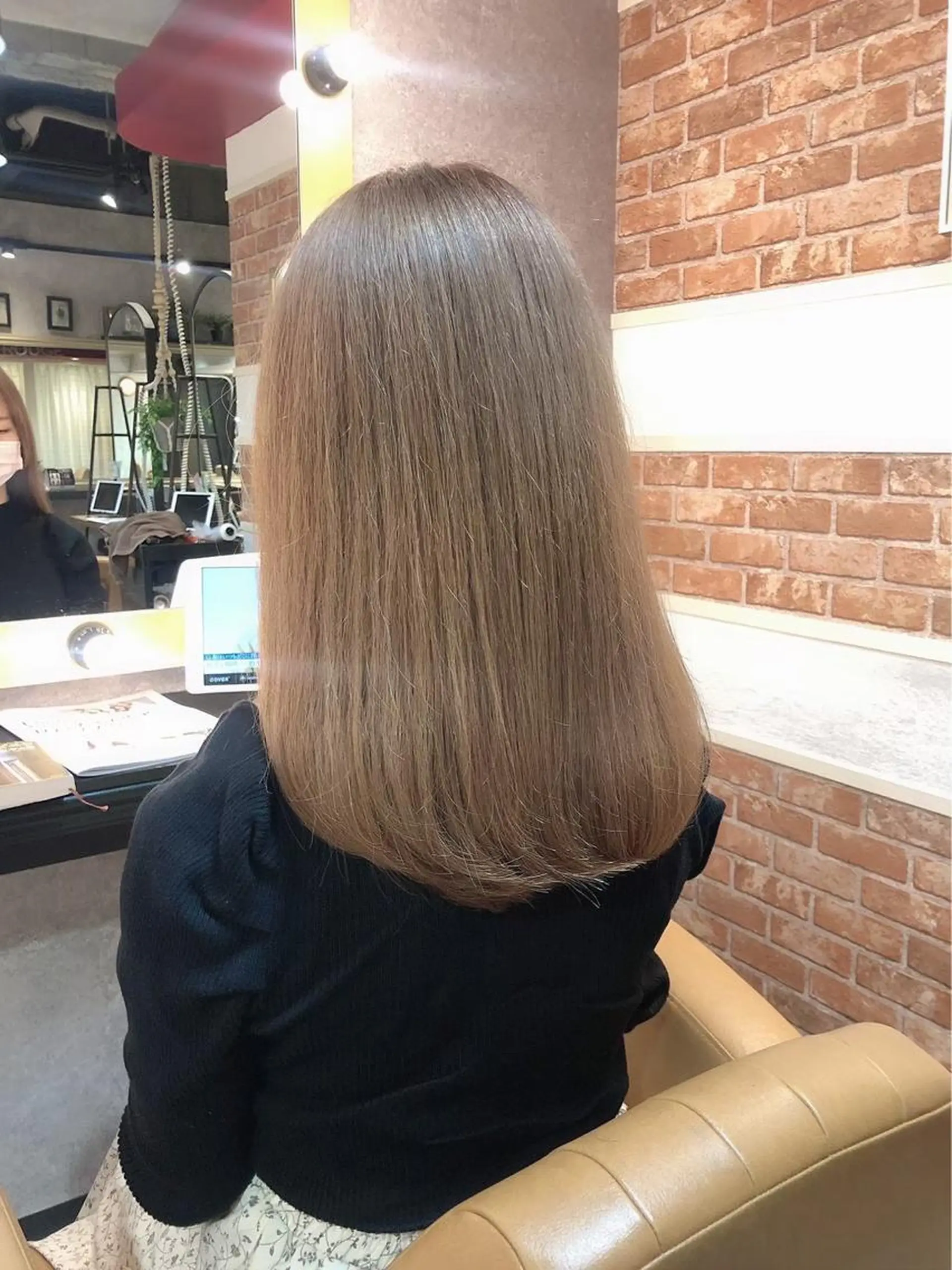 セミロング ケアブリーチ/ 髪質改善/垣尾颯大のヘアスタイル