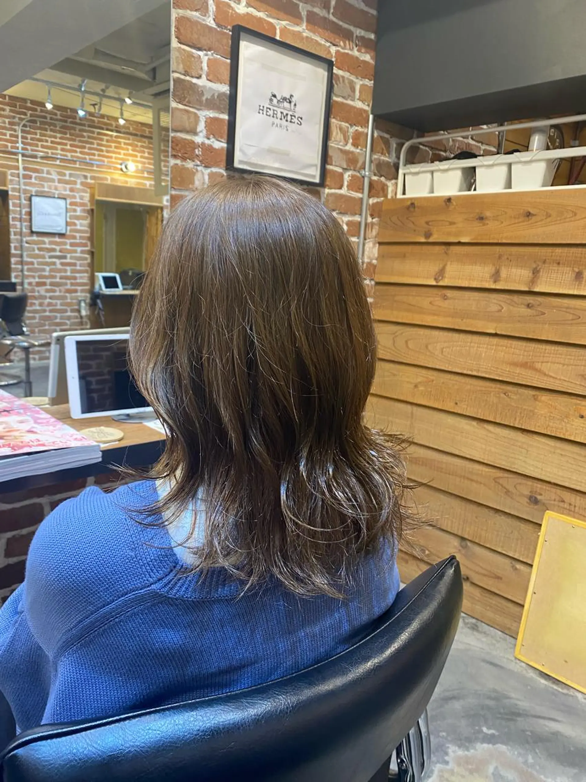 ミディアム カラー ブリーチ ブリーチなしカラー chobii表参道所属・吉田 光佑のヘアスタイル