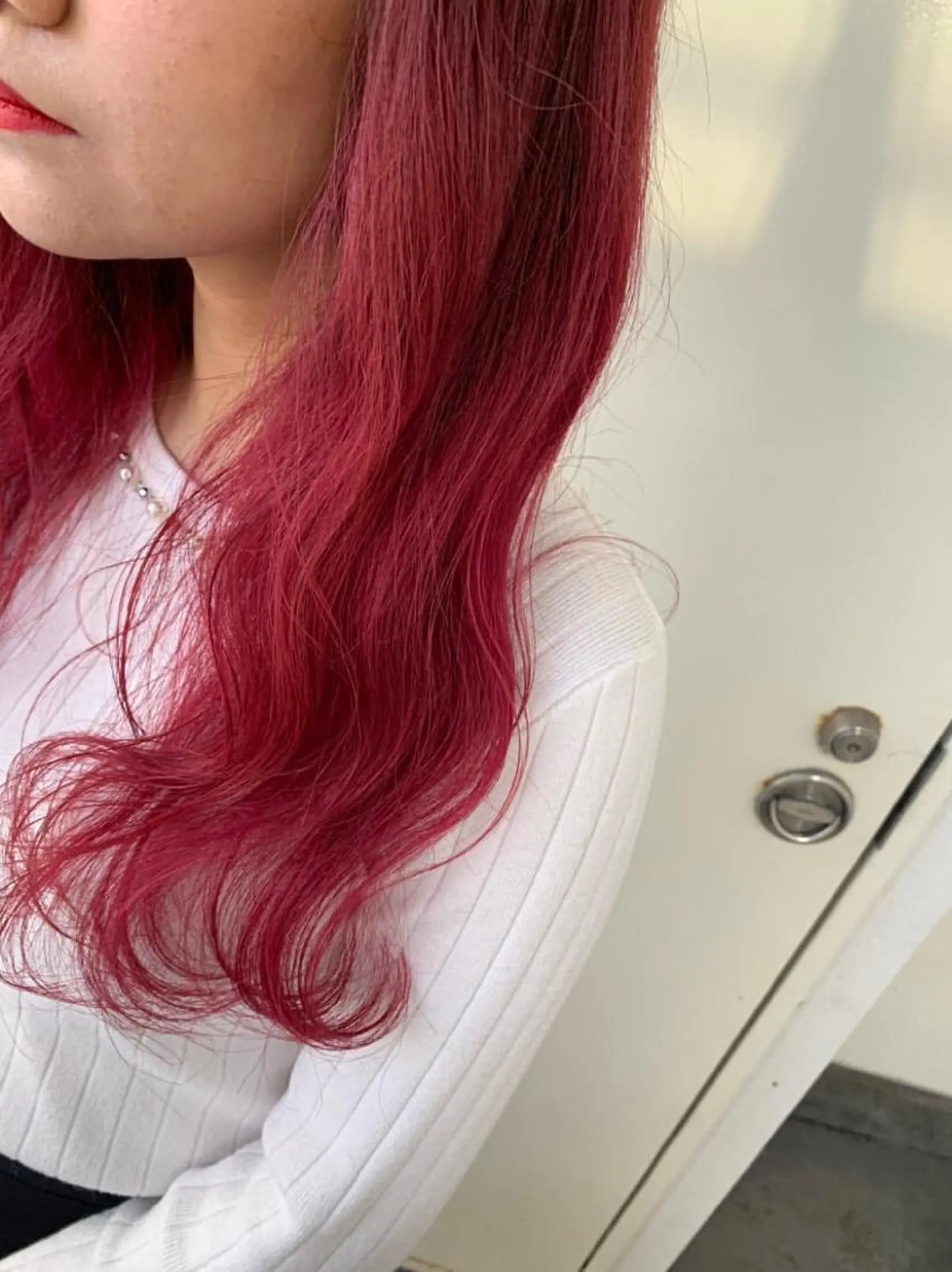 ロング カラー ブリーチ ピンクカラー ヘアカラー トリートメント 韓国🇰🇷レイヤー 映える顔周り🩷のヘアスタイル