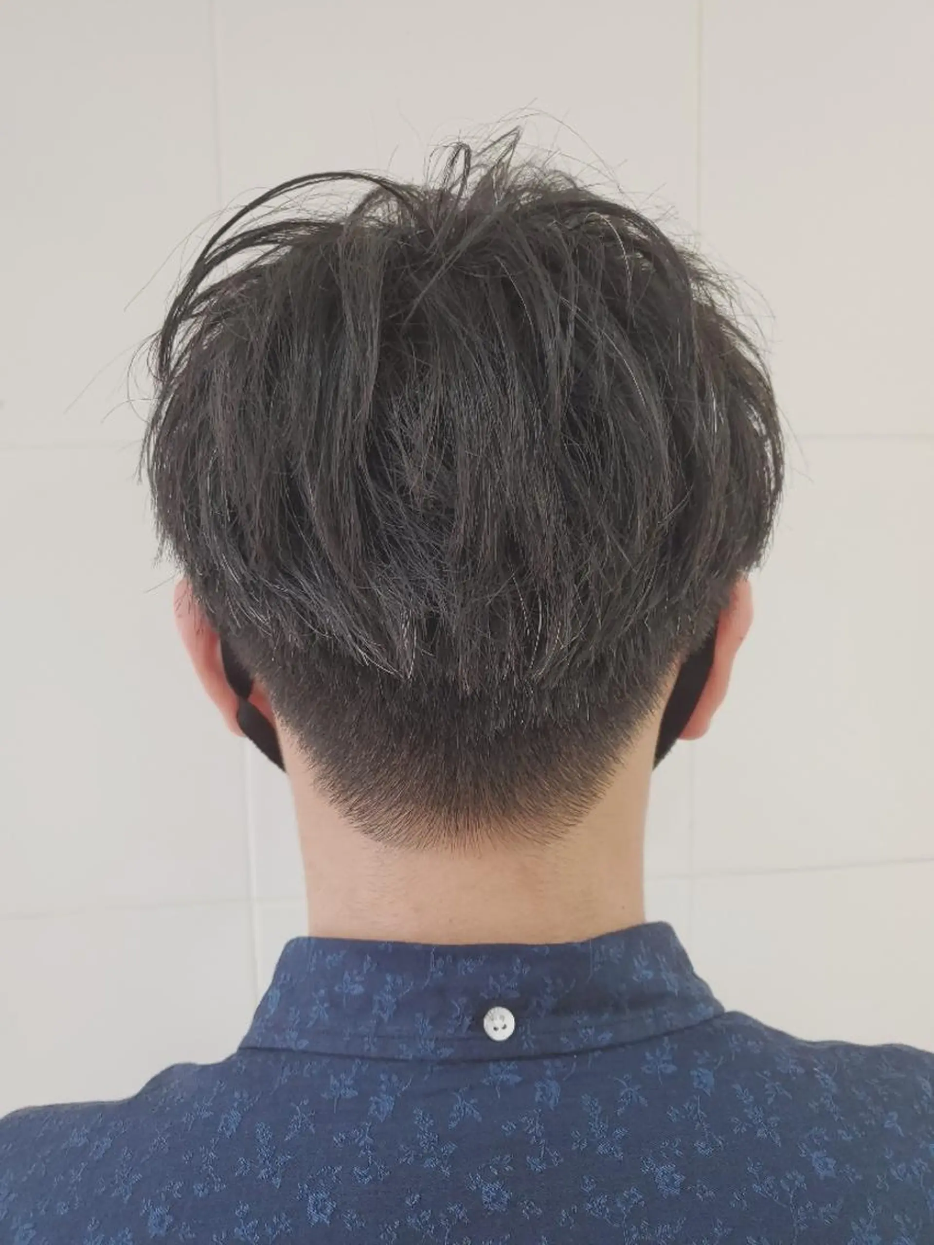 ショート パーマ ヘアアレンジ メンズ マッシュ 刈り上げ ショートヘア カット ヘッドスパ 菊地 隼人のヘアスタイル