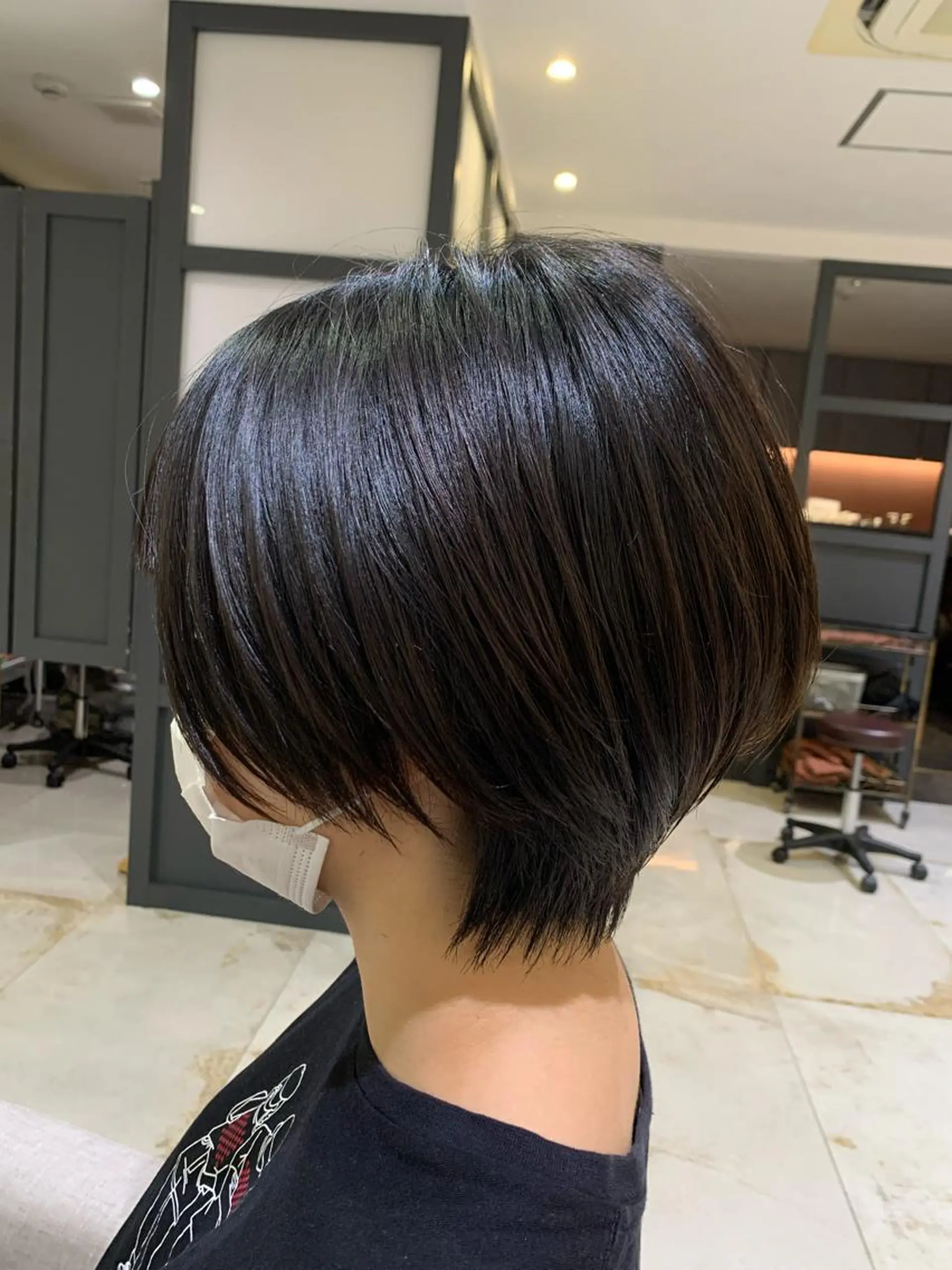 ショート カット 峯尾 穂専のヘアスタイル
