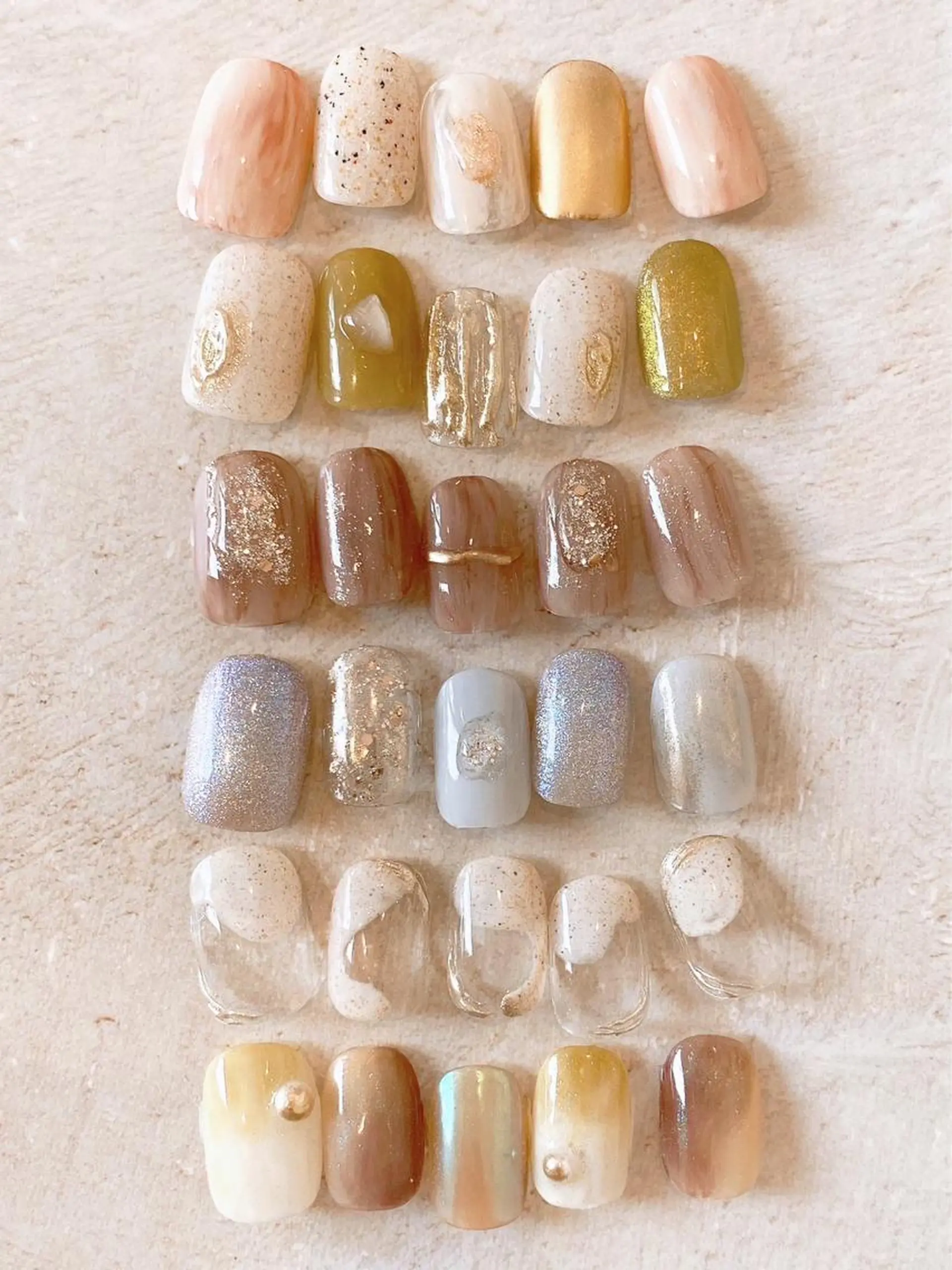 ネイル ニュアンスネイル 🫧ちゅるん/韓国 Ayano𓈒🎀のネイルデザイン