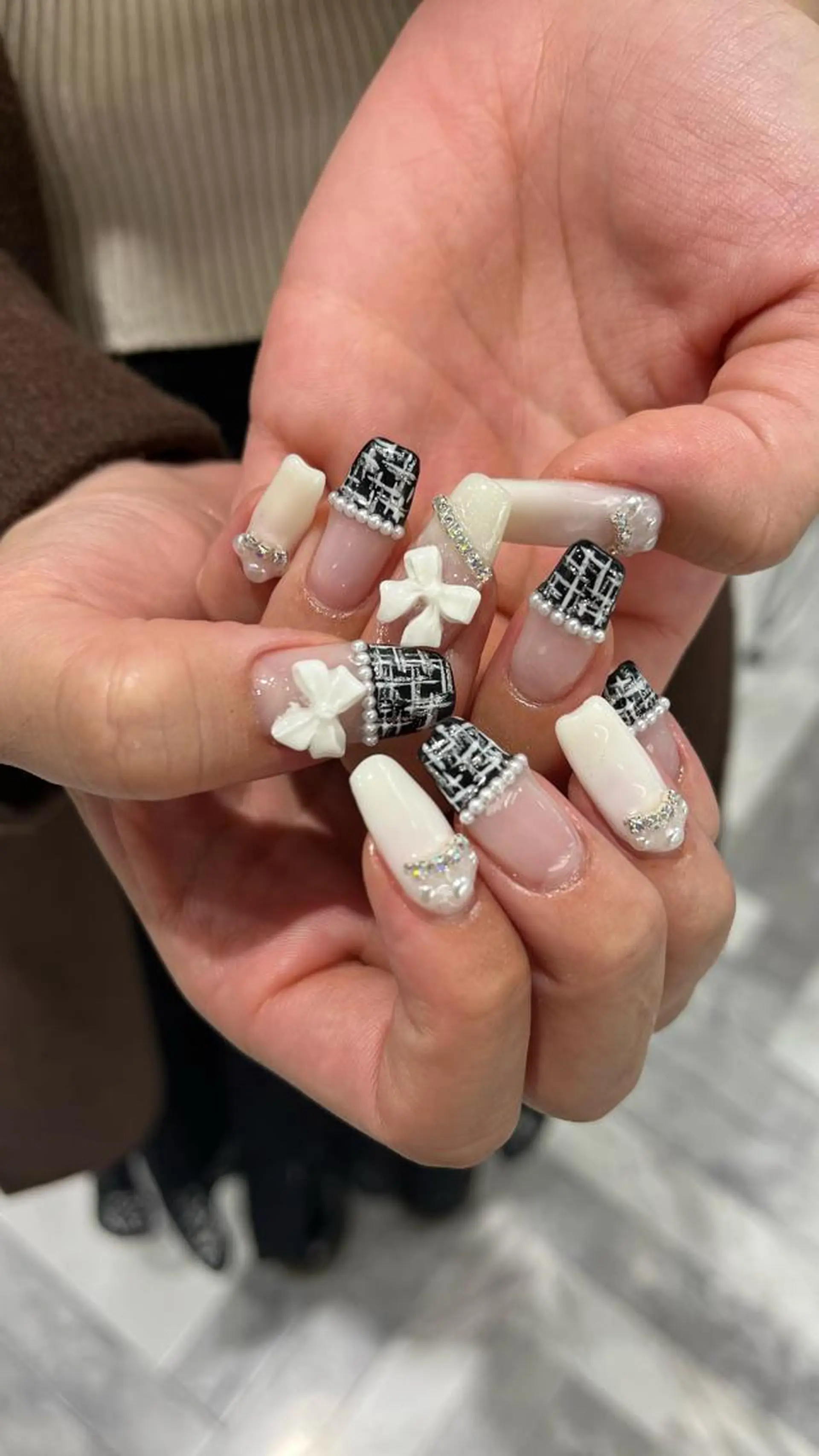 カラー ネイル マツエク・マツパ 冬ネイル mai🤍縮毛酸性ス トレート/アイリストのヘアスタイル