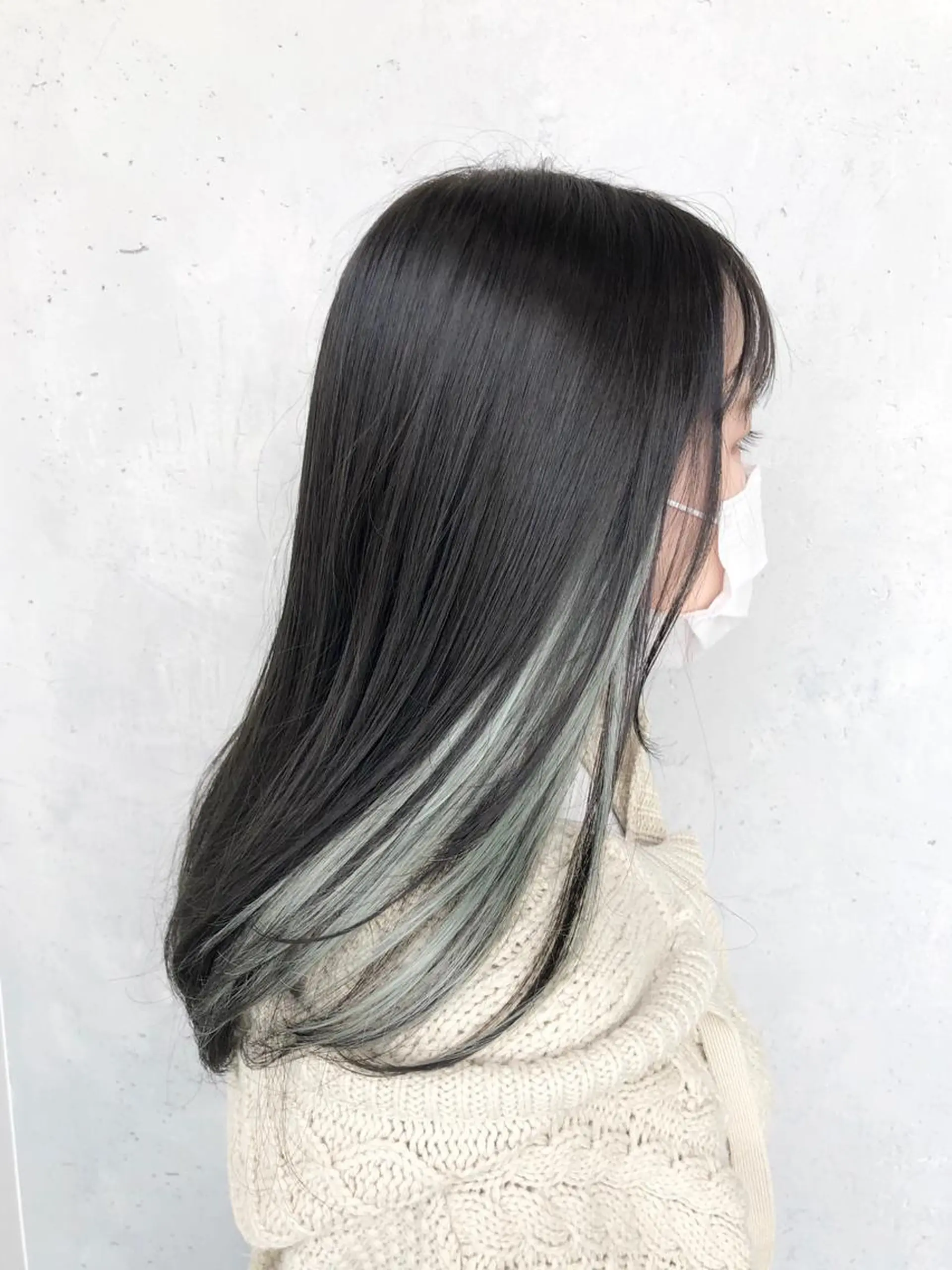 ロング カラー ヘアアレンジ ｲﾝﾅｰｶﾗｰ屋さん 🫧伊藤拓実のヘアスタイル