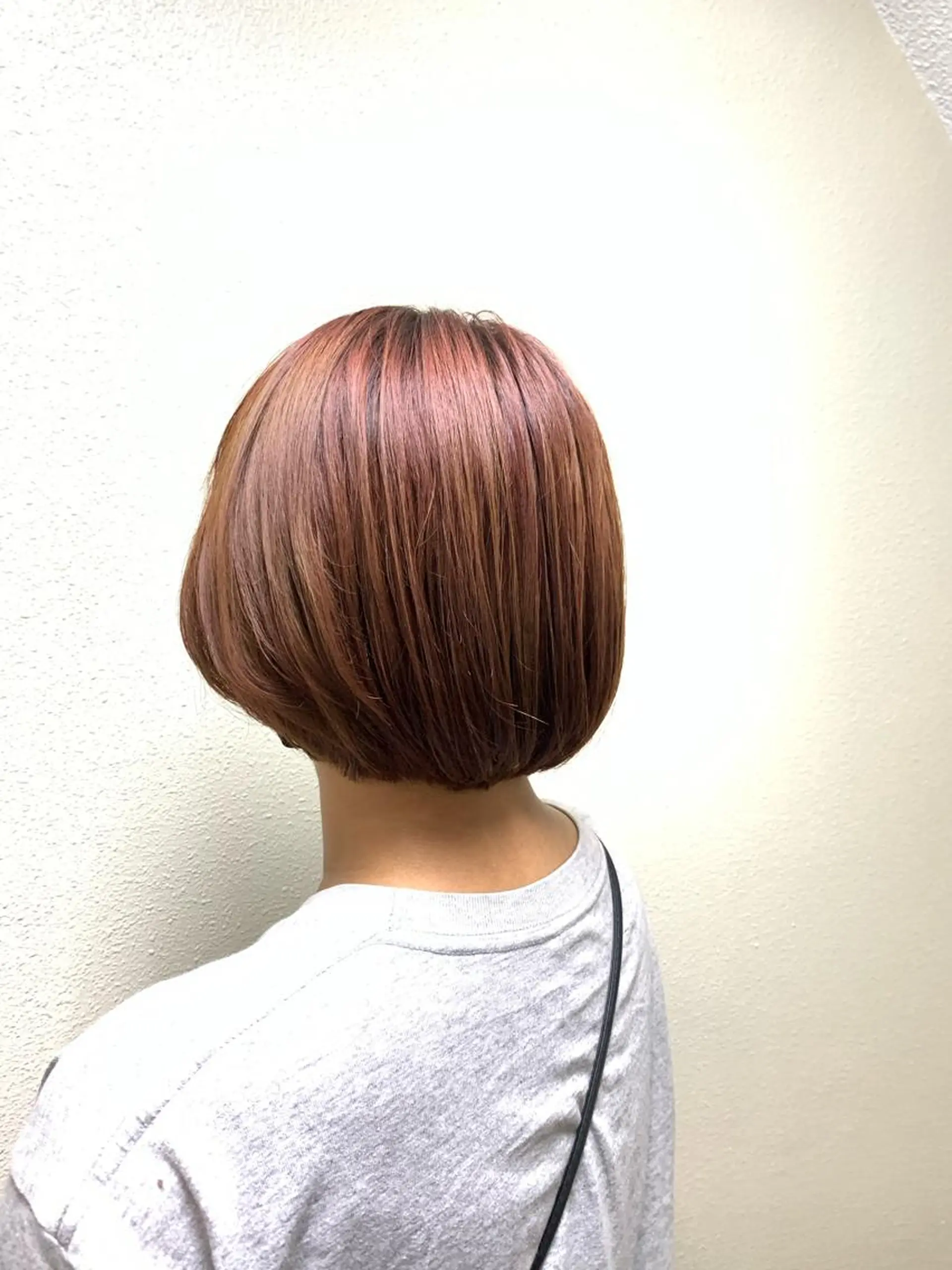 ミディアム カラー パーマ ヘアアレンジ メンズ キッズ ネイル マツエク・マツパ 切りっぱなしヘアボブ ミディアムヘアRYOのヘアスタイル