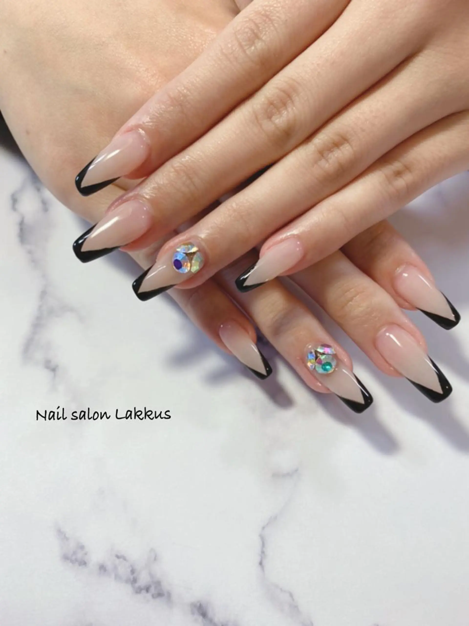 ネイル Lakkus T－CHIのネイルデザイン