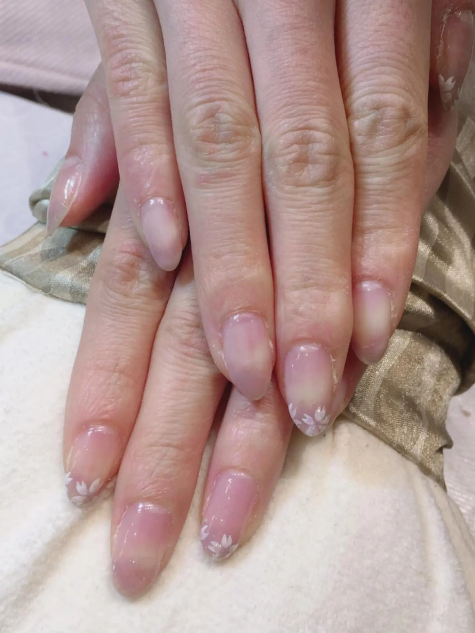 ネイル 桜ネイル ビジューバイアクイユ ネイルズ　東中野店のネイルデザイン