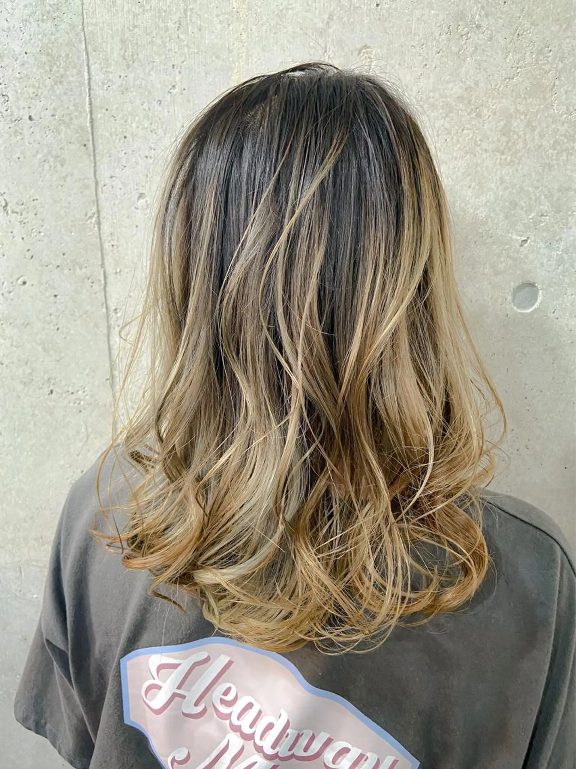 セミロング カット ヘアカラー トリートメント 川端 康介のヘアスタイル