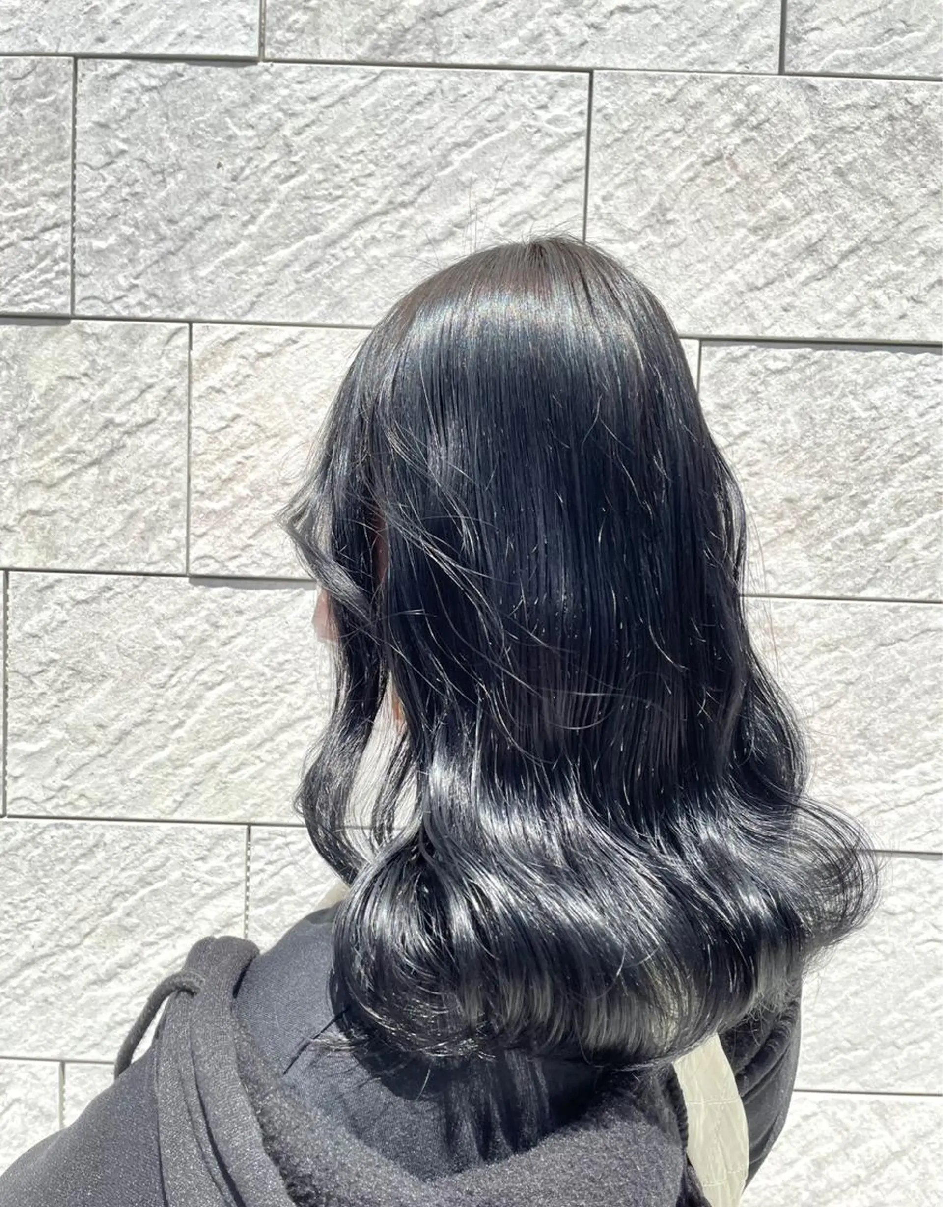 セミロング 横浜🦋ハイトーン 🫐シャドウルーツのヘアスタイル