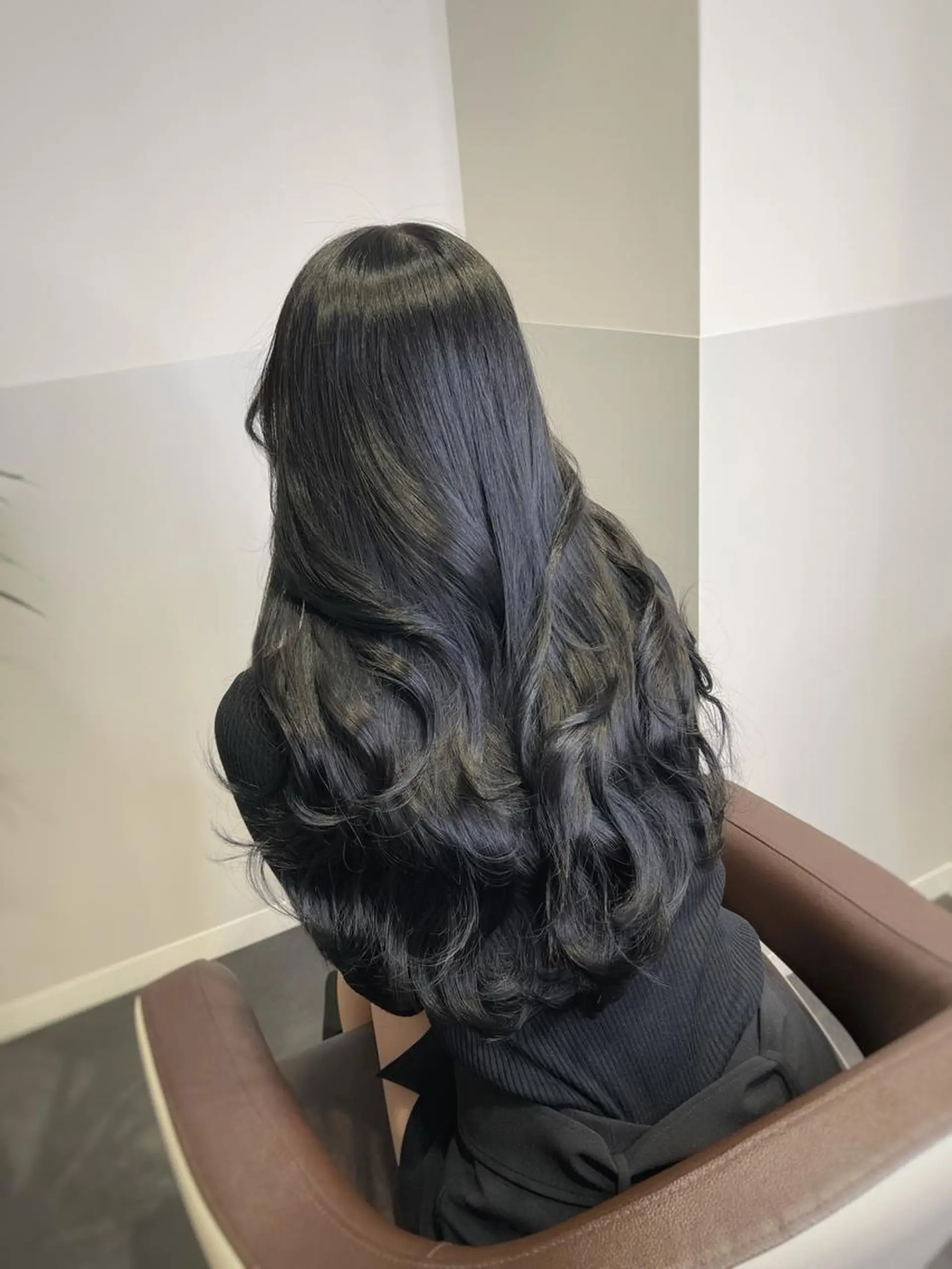 ロング カラー 韓国風カラー くびれヘア 顔周りカット 髪質改善 ヨシンモリ カット ヘアカラー トリートメント TAKUMI 【美髪特化】のヘアスタイル