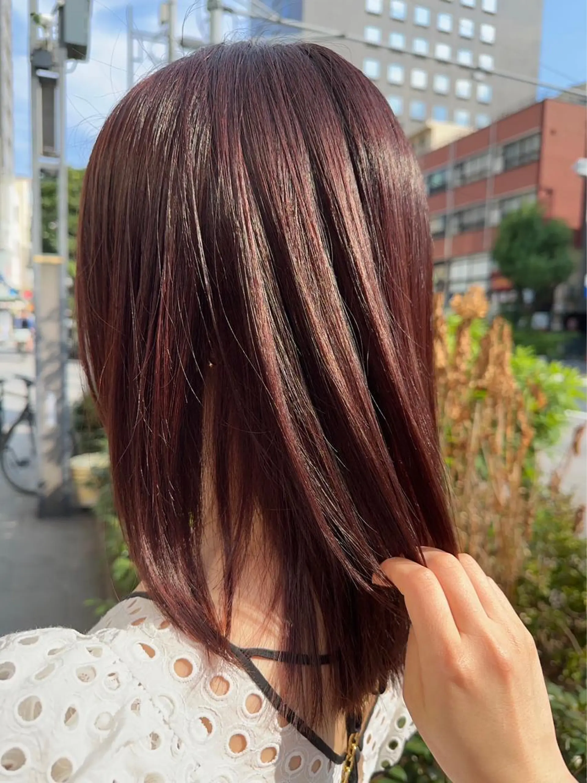 セミロング カラー ヘアアレンジ タイトボブ個性派カラ ーAKANEのヘアスタイル