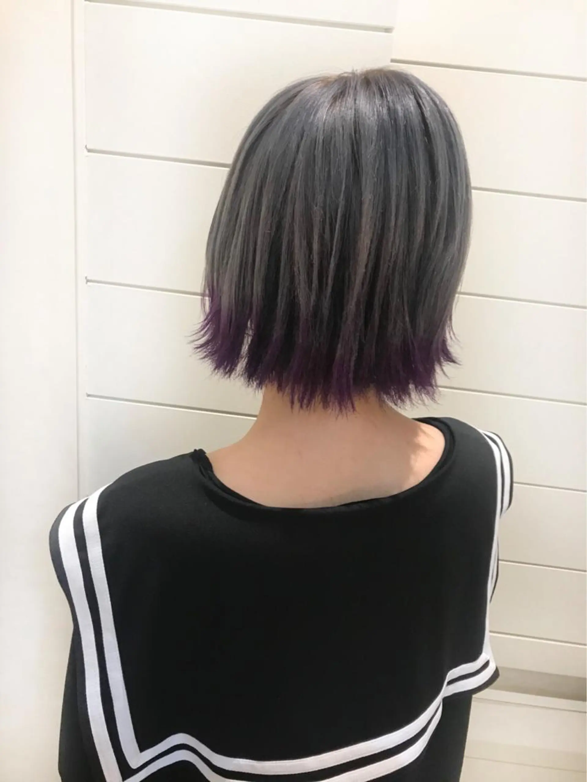 ショート カラー 鍵山 千秋のヘアスタイル
