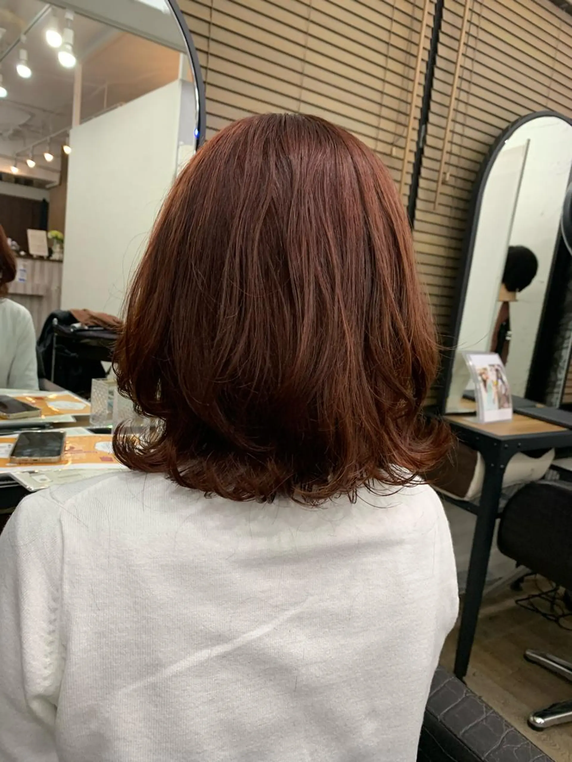 ミディアム カラー チバ ヒロトのヘアスタイル