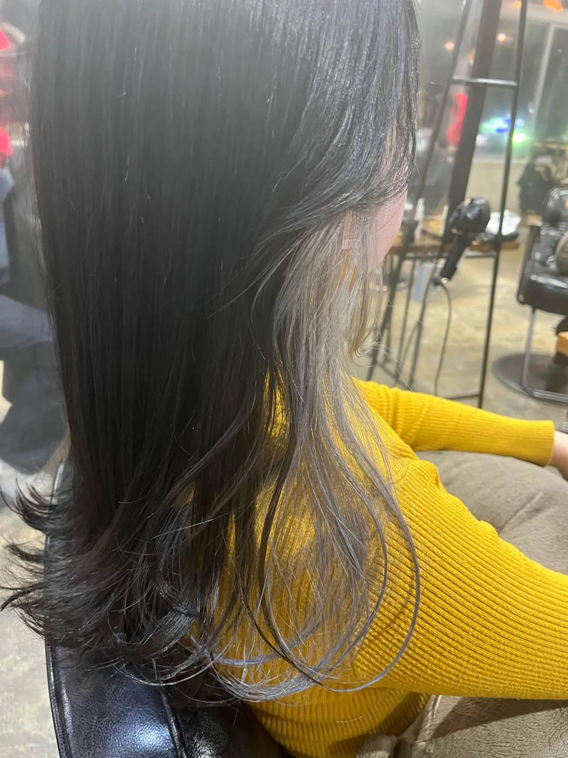 セミロング カット ヘアカラー ハイトーンカラー🩵 耳ツボジュエリー👂のその他イメージ