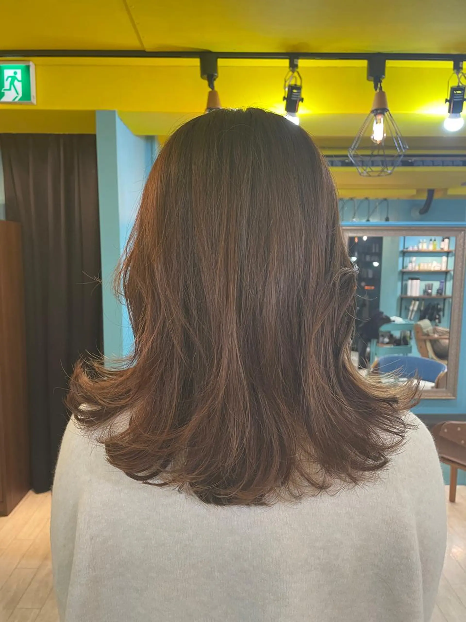 セミロング カラー パーマ セミロングパーマ 抜きっぱなしブロンド 顔周りカット 韓国風ヘア デジタルパーマ 末石 智のヘアスタイル