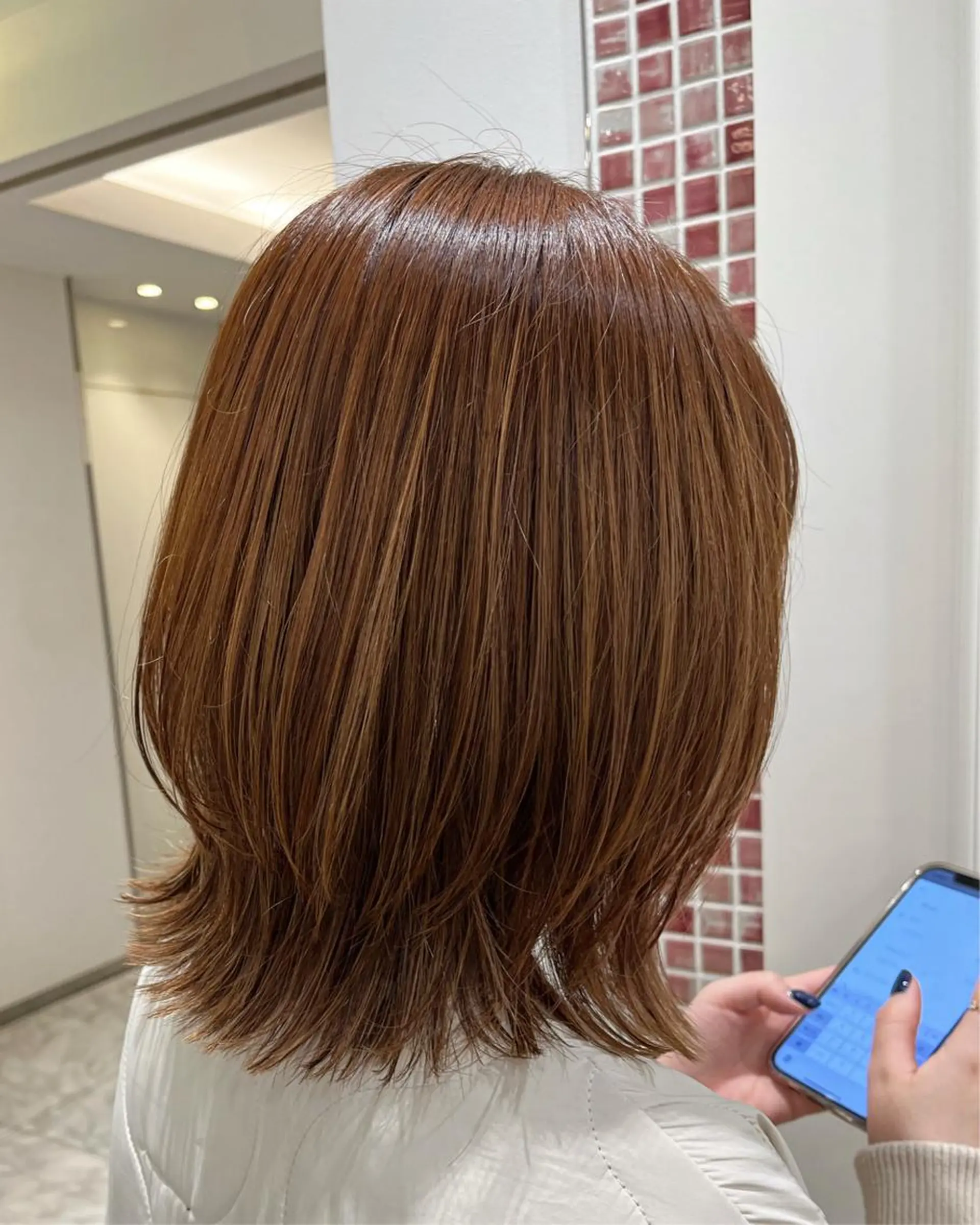 ミディアム 波巻きウェーブ 韓国風パーマ 纐纈のヘアスタイル