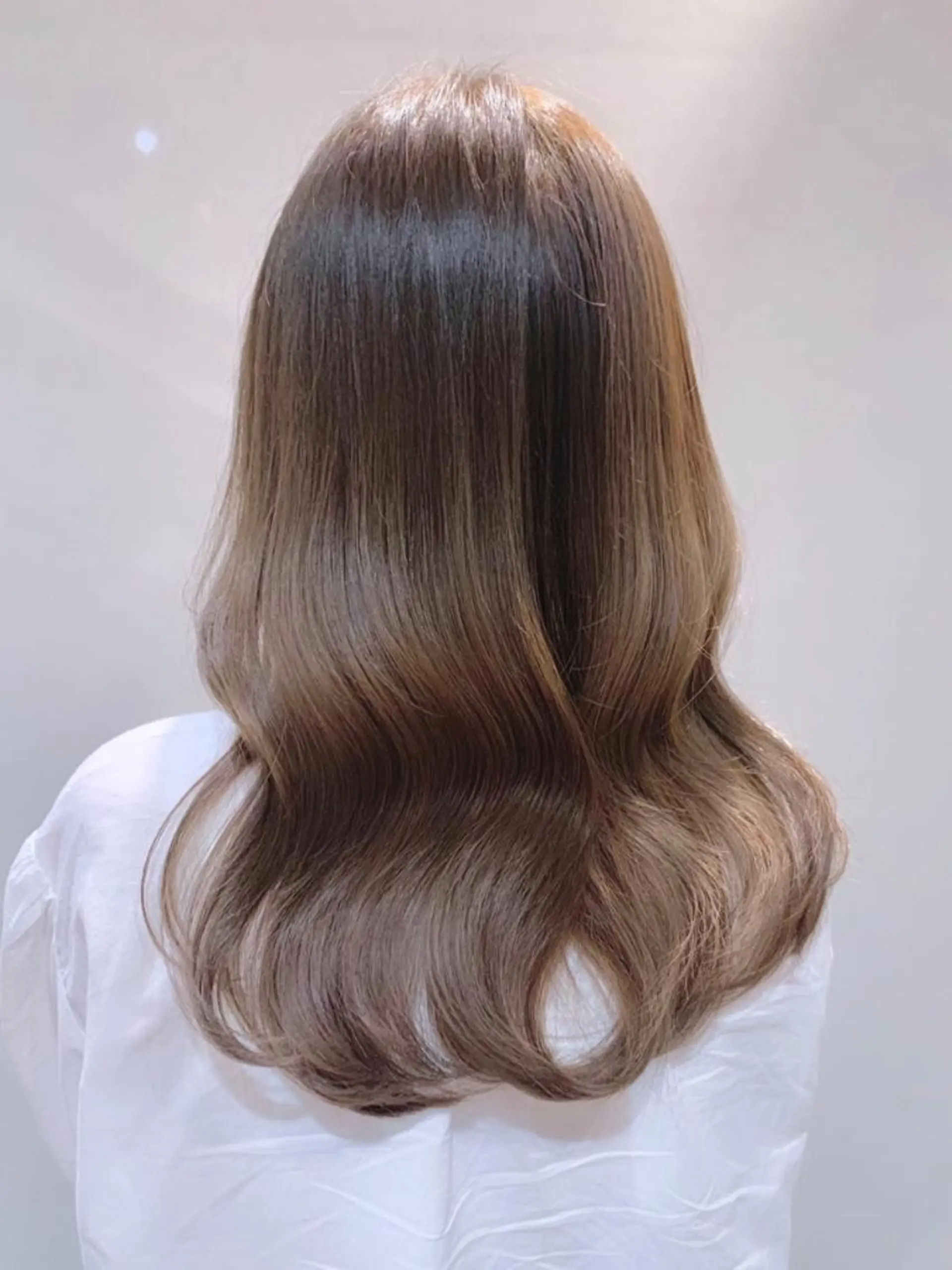 セミロング カラー ヘアアレンジ 柔らか垢抜けｶﾗｰと ｶｯﾄ🫧ASUKAのヘアスタイル