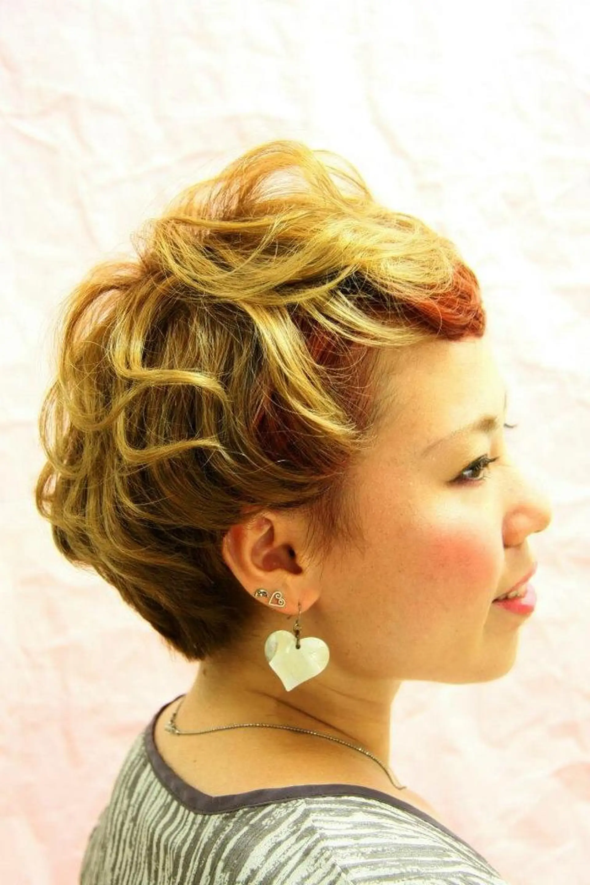 ショート カラー レッドカラー 田中 奈布のヘアスタイル