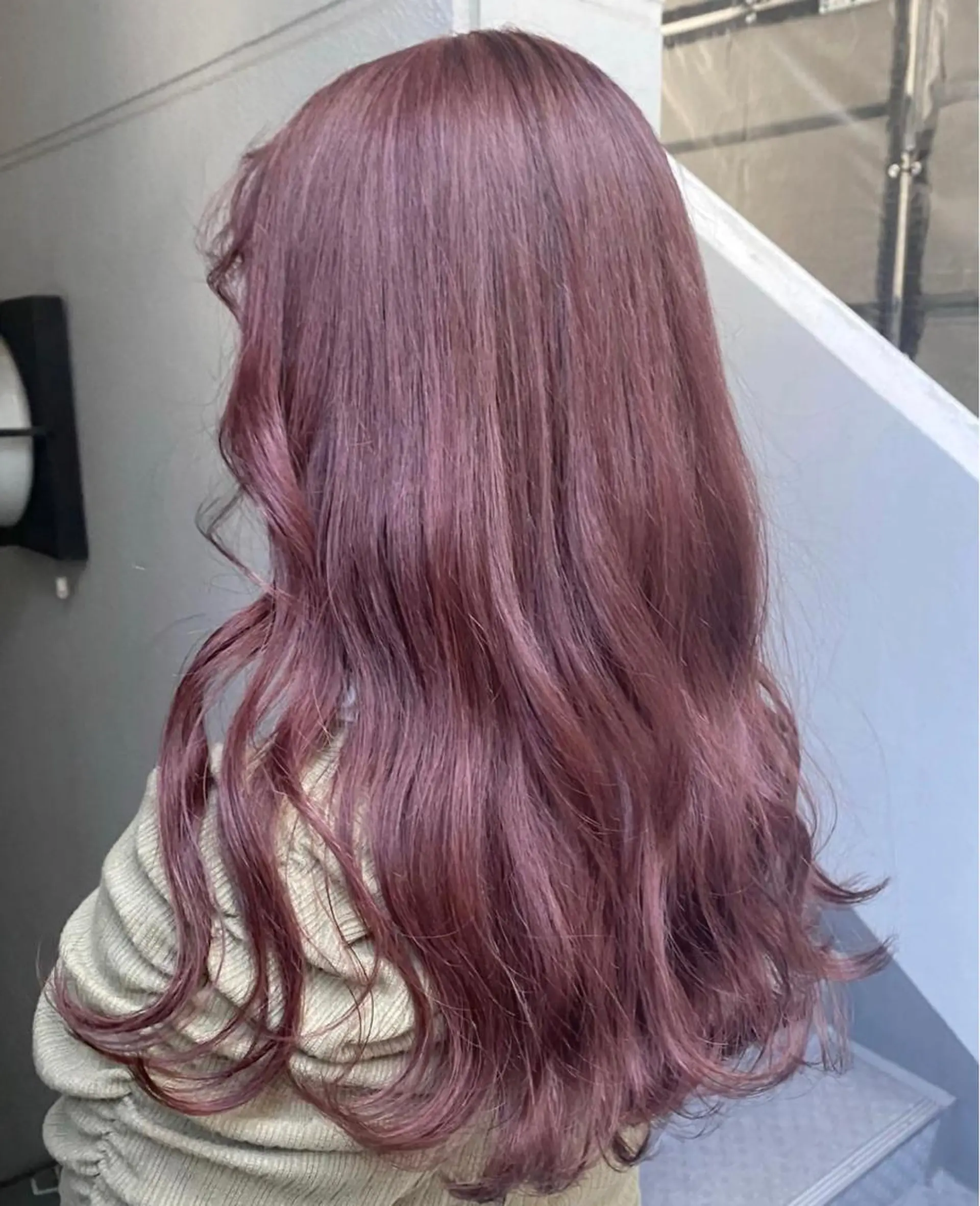 ロング カラー ベージュカラー ピンクカラー ピンクベージュ 遠藤沙也加 /レイヤーカットのヘアスタイル