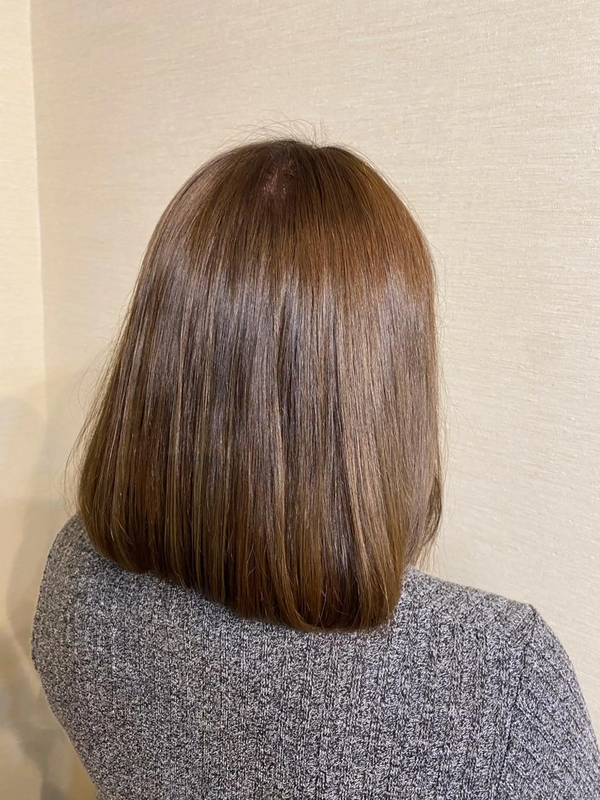 ミディアム カラー アッシュ ブルーカラー ブルーアッシュ Tr　Spa Salon Careのヘアスタイル