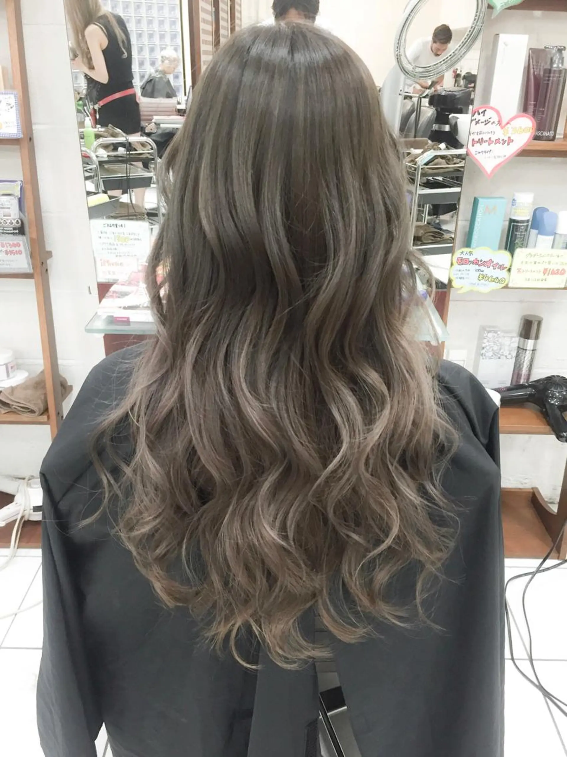 セミロング カラー モテ髪透明感❤️ デイズヘアカラーのヘアスタイル