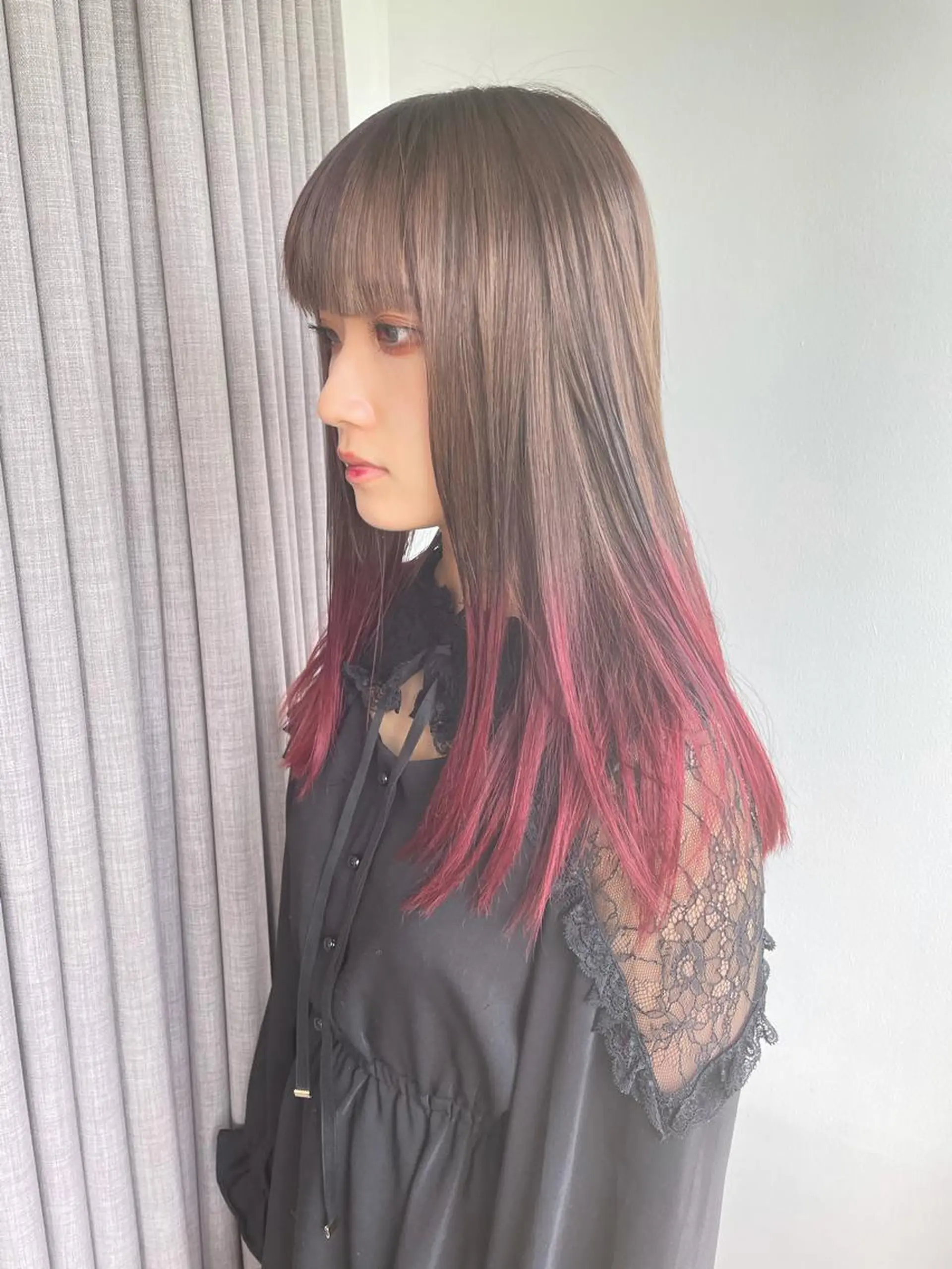 セミロング カラー グラデーションカラー ハイトーンカラー レッドカラー ヘアカラー トリートメント ハイトーン/レイヤー /ケアブリーチ石川治のヘアスタイル