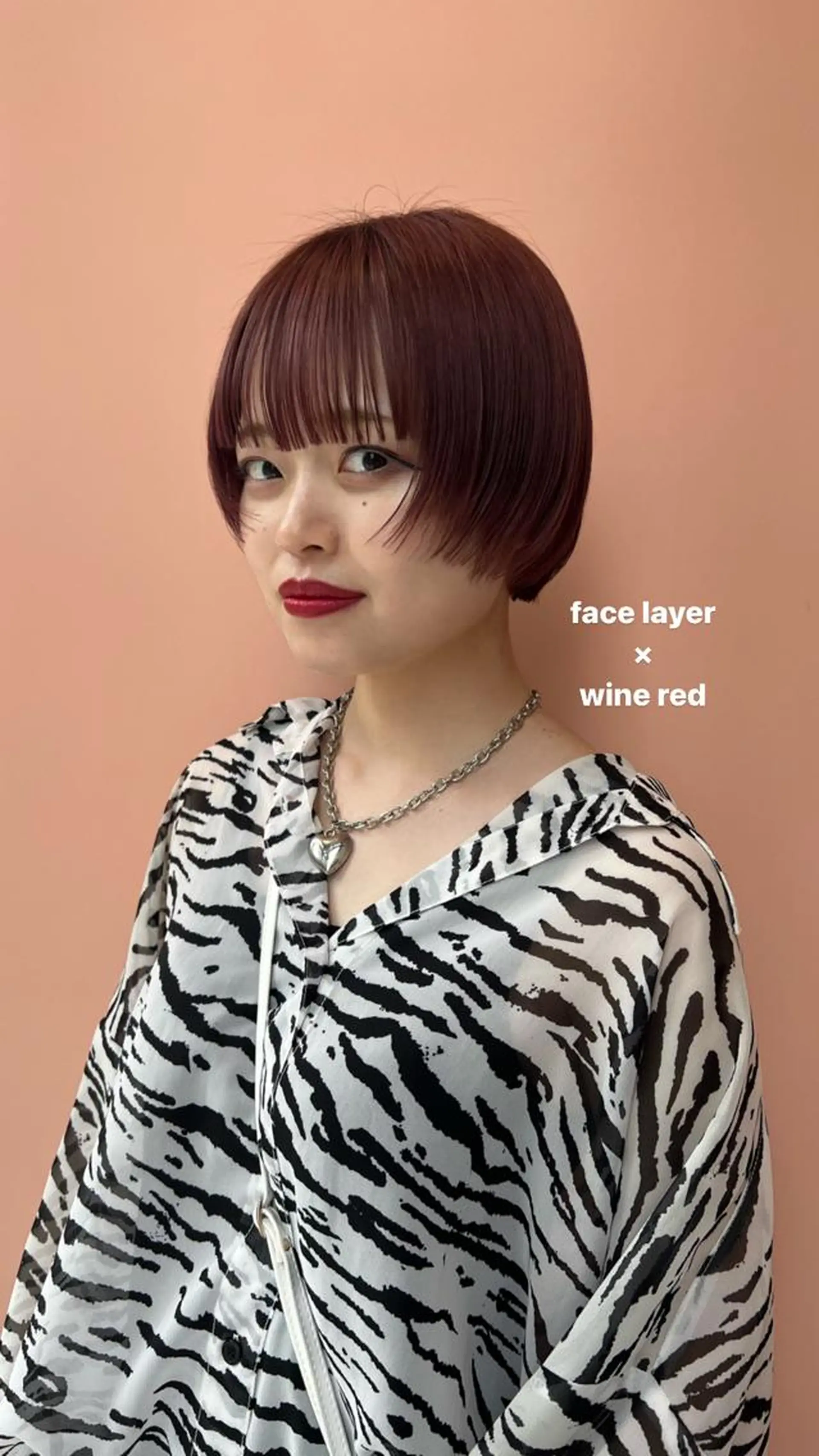 ミディアム 目黒 彩花のヘアスタイル