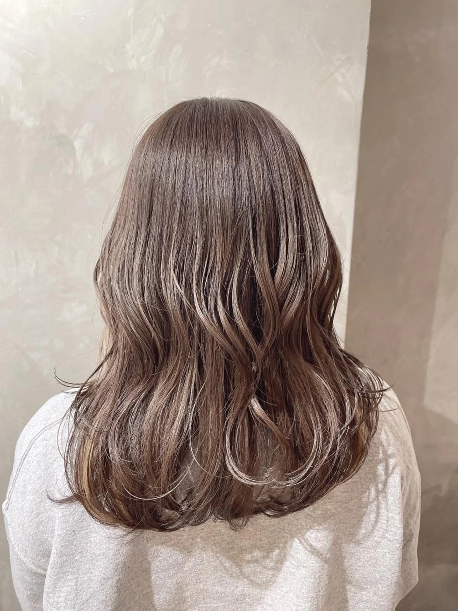 セミロング カラー カット ヘアカラー 梅田美容室 山崎海波のヘアスタイル