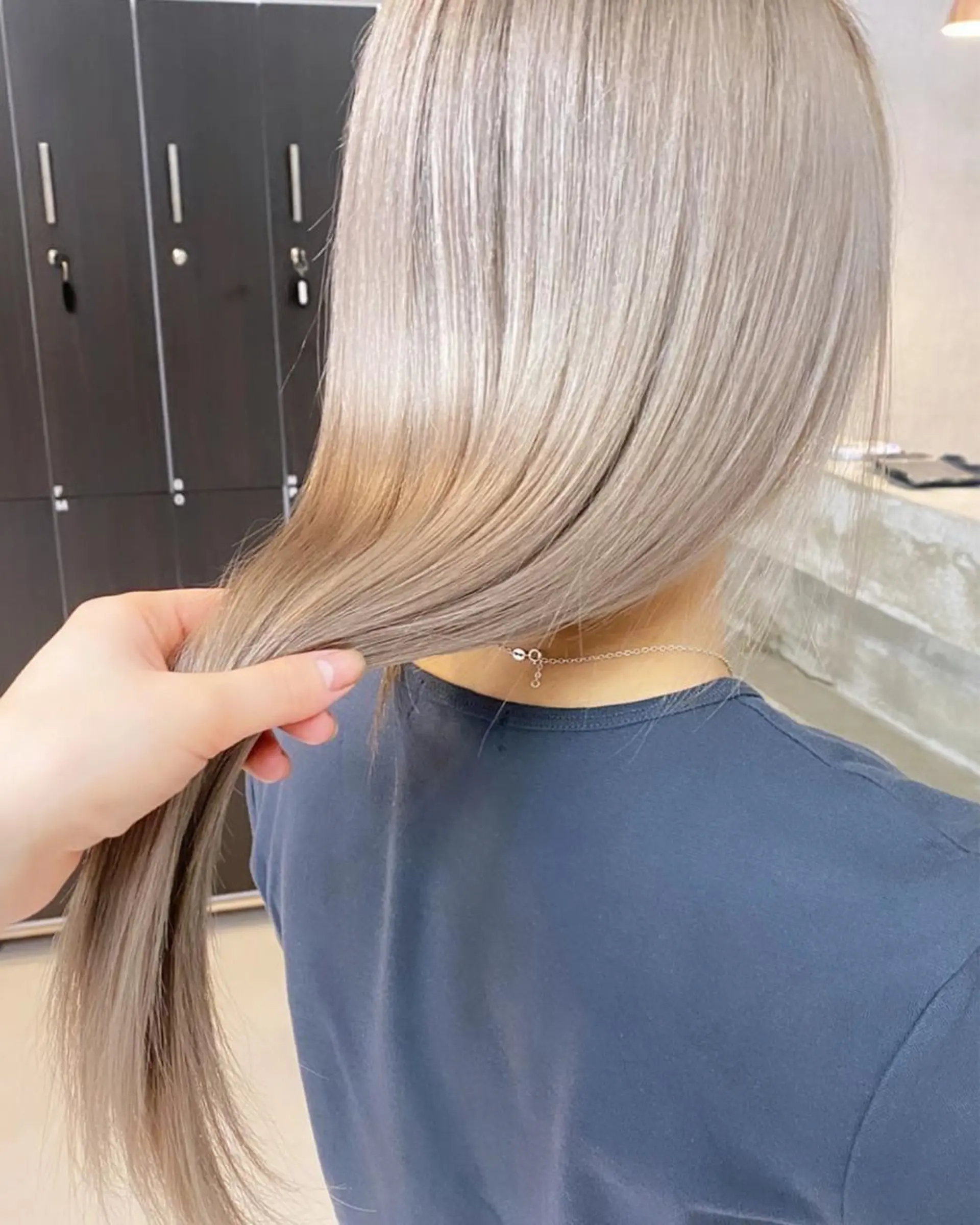 ロング カラー ベージュカラー ミルクティーベージュ 藤田 清志のヘアスタイル