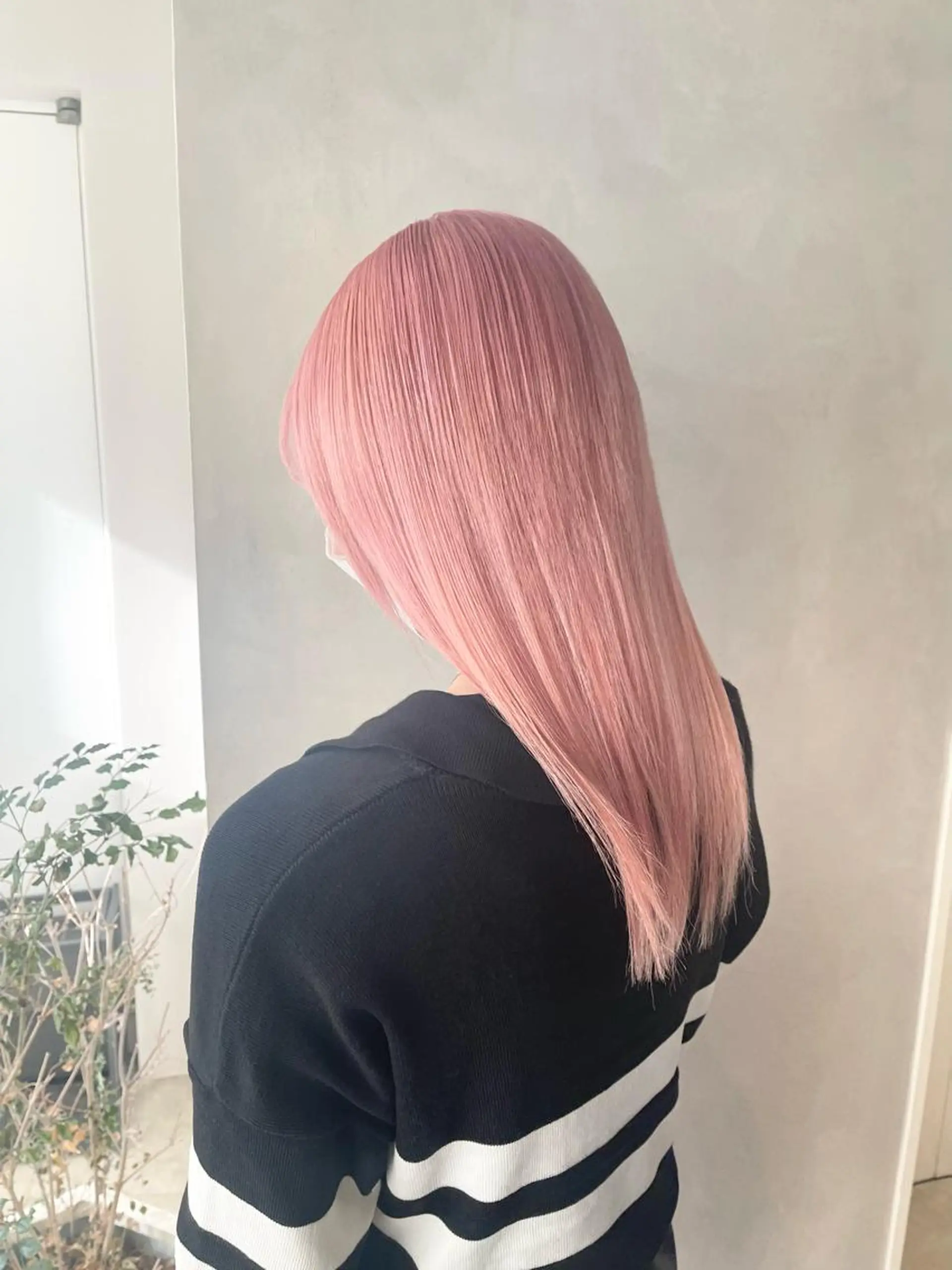 ロング カラー ピンクカラー 🦋レイヤーカット ミドリカワ🦋のヘアスタイル