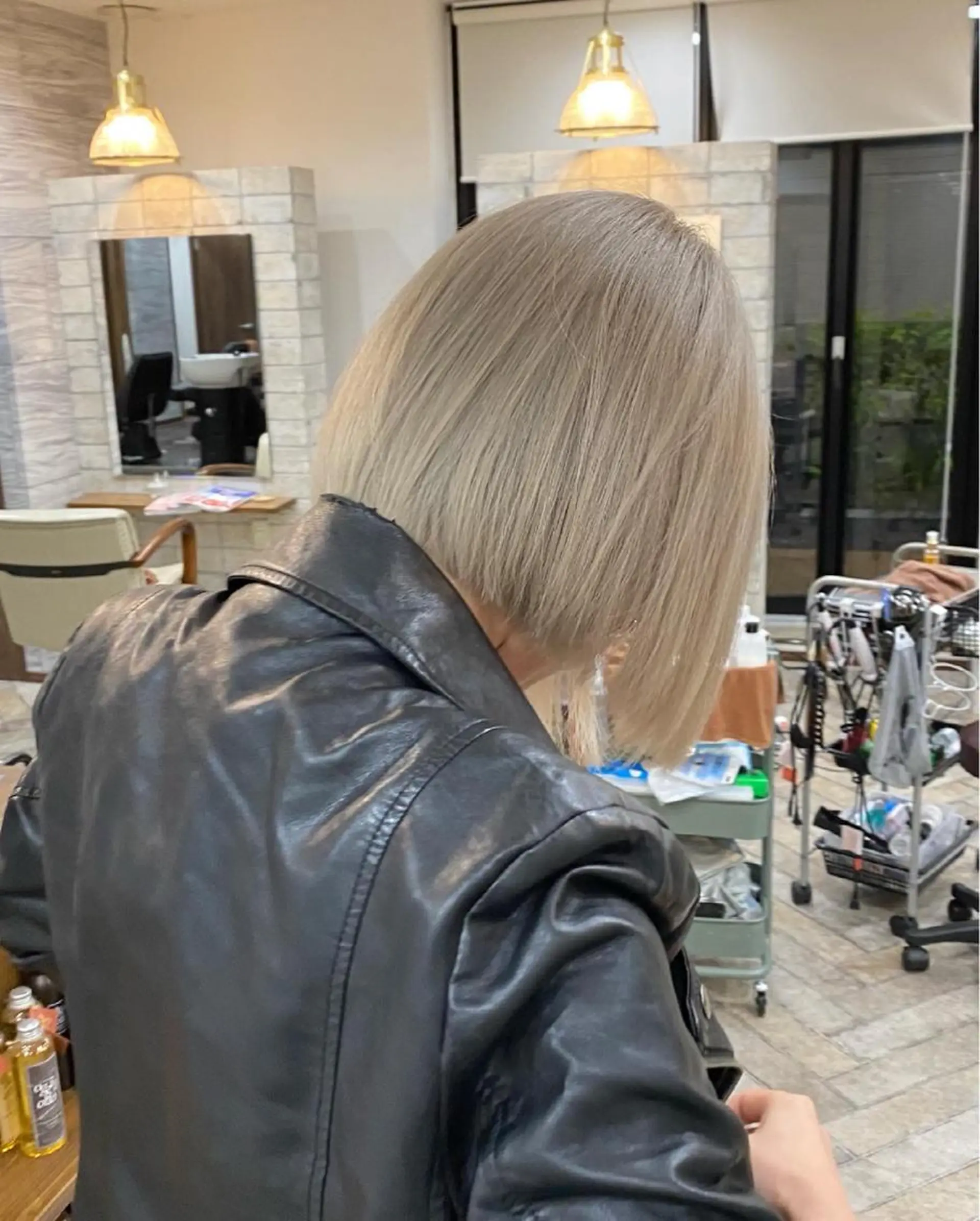 ショート ヘアカラー ハイライト、レイヤー カット/西梅田/中西のヘアスタイル