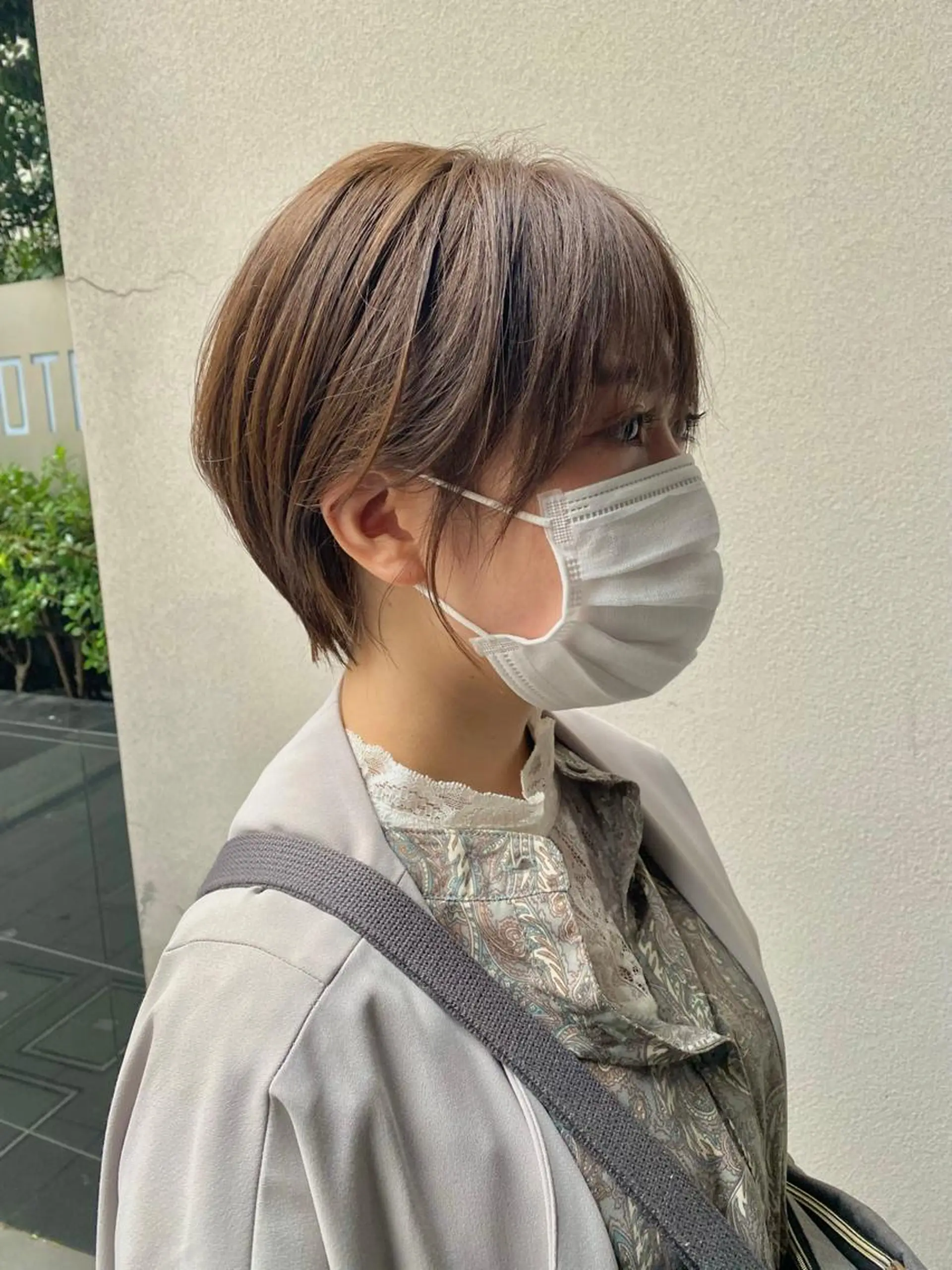 ショート カラー ベージュカラー ブラウンカラー ブラウンベージュ ショートヘア カット ヘアカラー トリートメント ボブ/縮毛矯正/ レイヤー/塚田のヘアスタイル