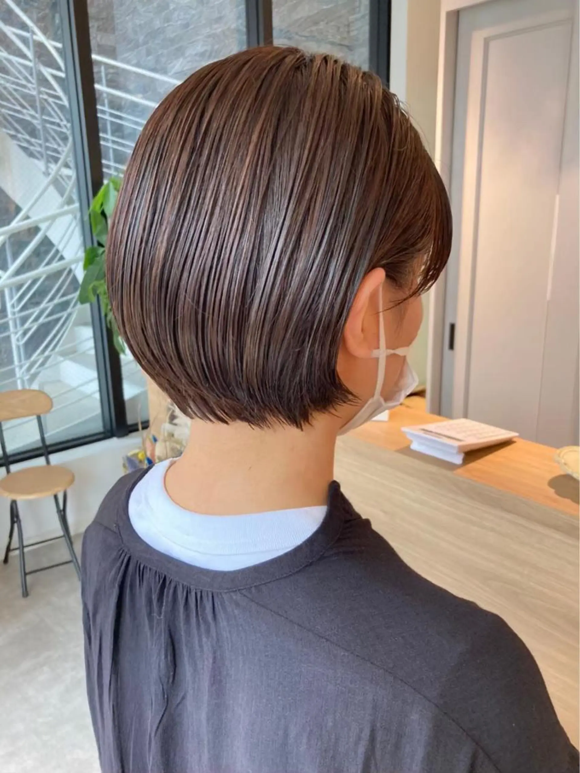 ショート カラー ブリーチ ケアブリーチ ダブルカラー イヤリングカラー ハイライトカラー 神戸ボブ✂️ ioe三宮/田 伸佳のヘアスタイル