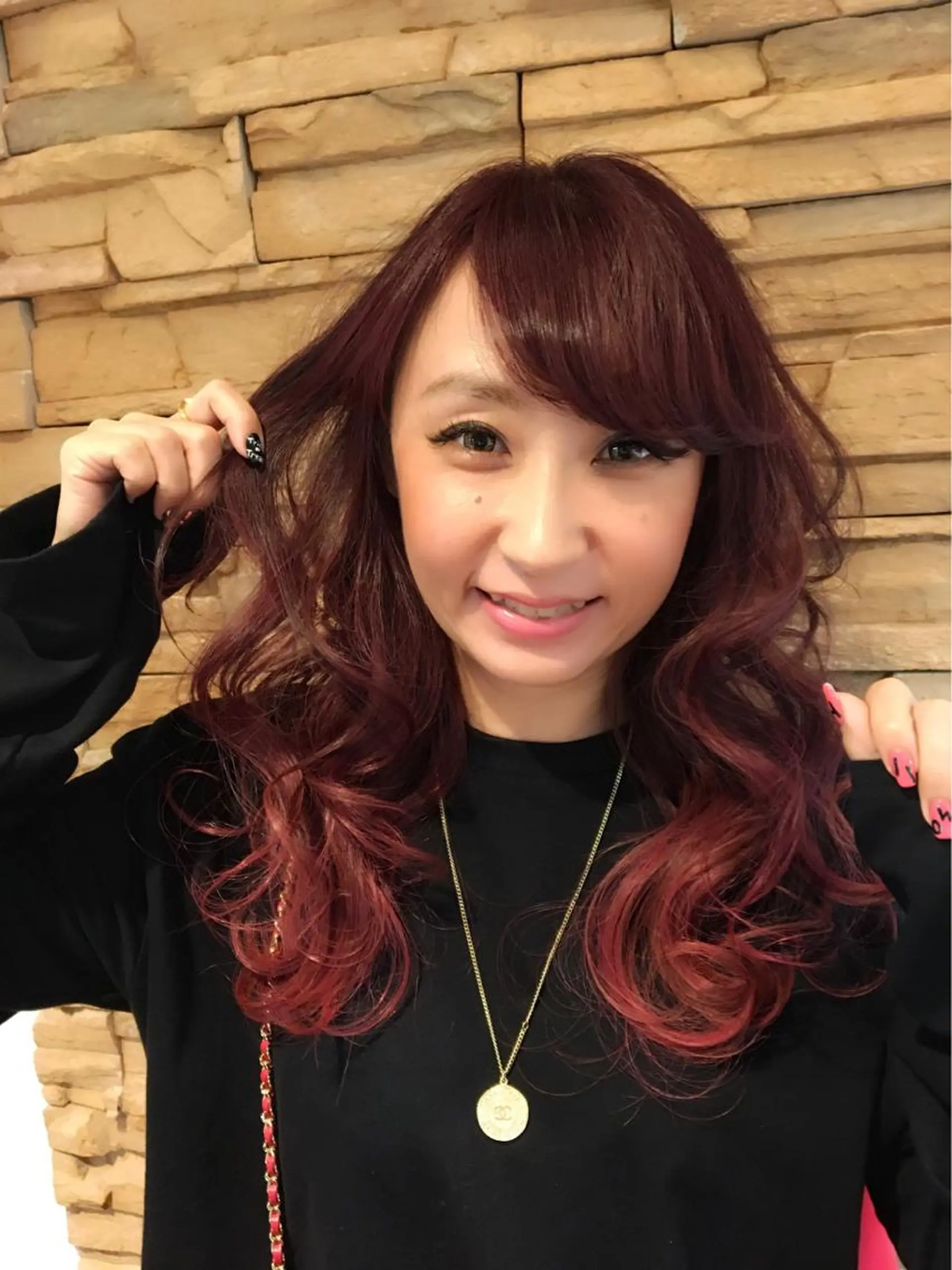 ロング カラー グラデーションカラー ピンクカラー きむえり/髪質改善 /うねり広がり改善のヘアスタイル