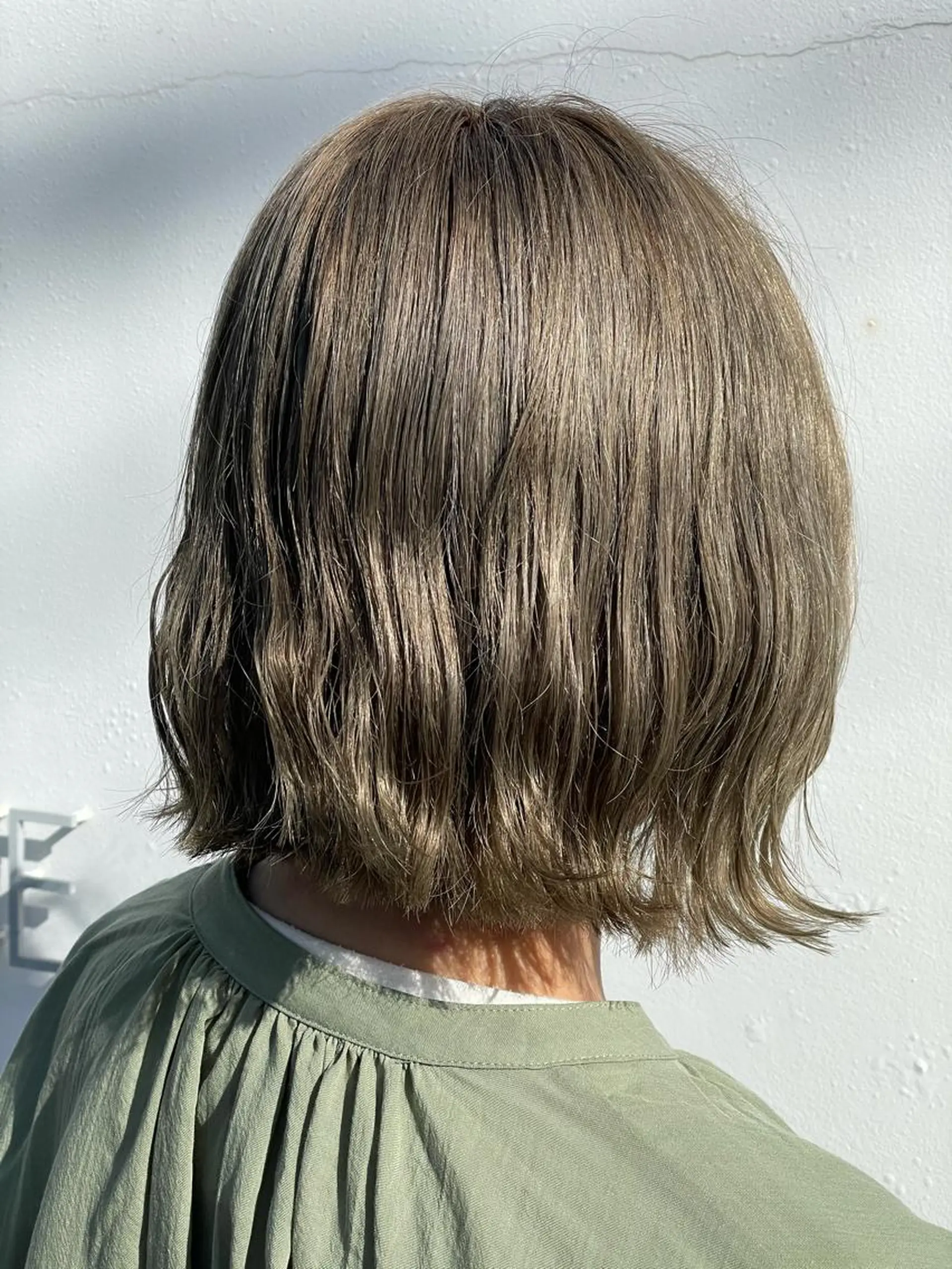 ショート カラー ブリーチ 齋藤 紗矢香のヘアスタイル