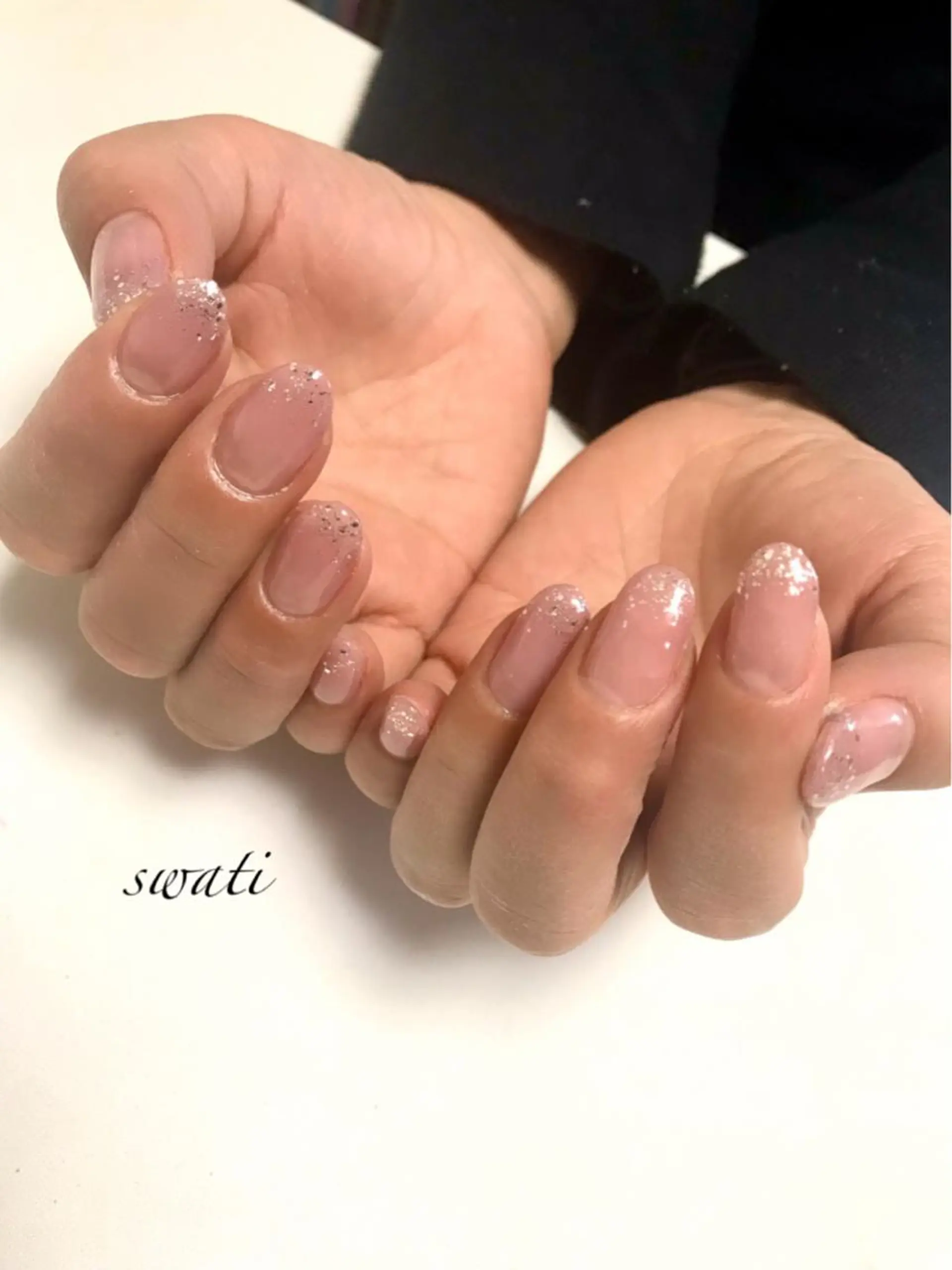 ネイル アートネイル ラメ(グリッター) オフィスネイル ピンク シンプルネイル yuko （ネイリスト）のネイルデザイン