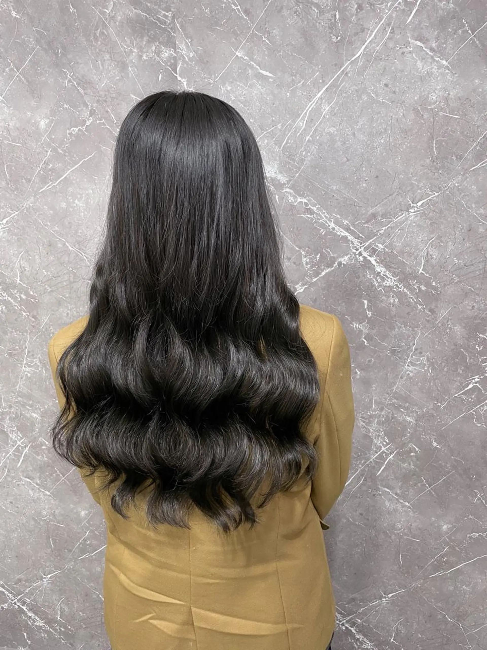 ロング カラー KOSEI シールエクステのヘアスタイル