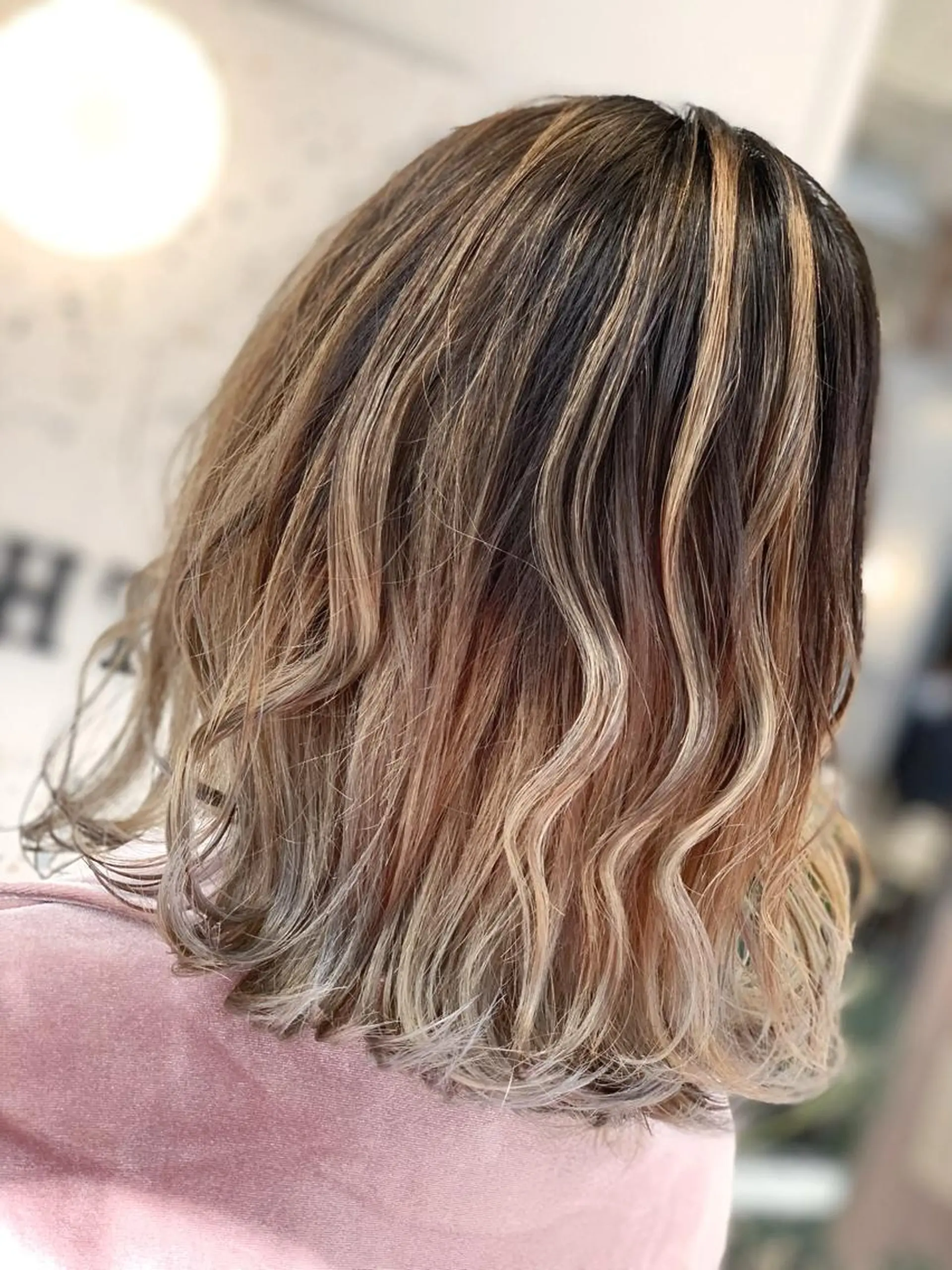 ミディアム カラー ヘアアレンジ ヘアカラー 髪質改善×ハイトーン 中田啄也のヘアスタイル